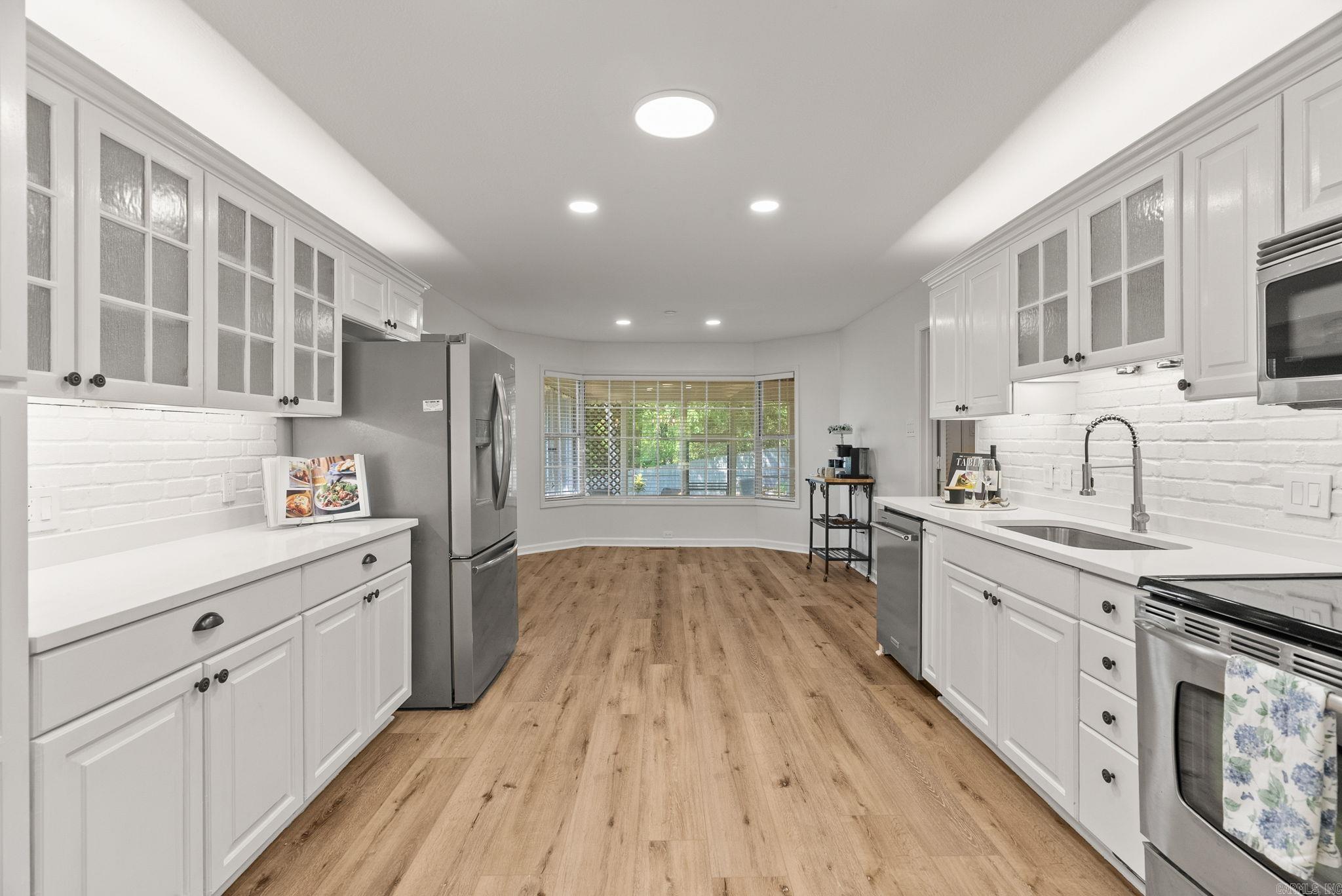 PALISADES HEIGHTS - Residential