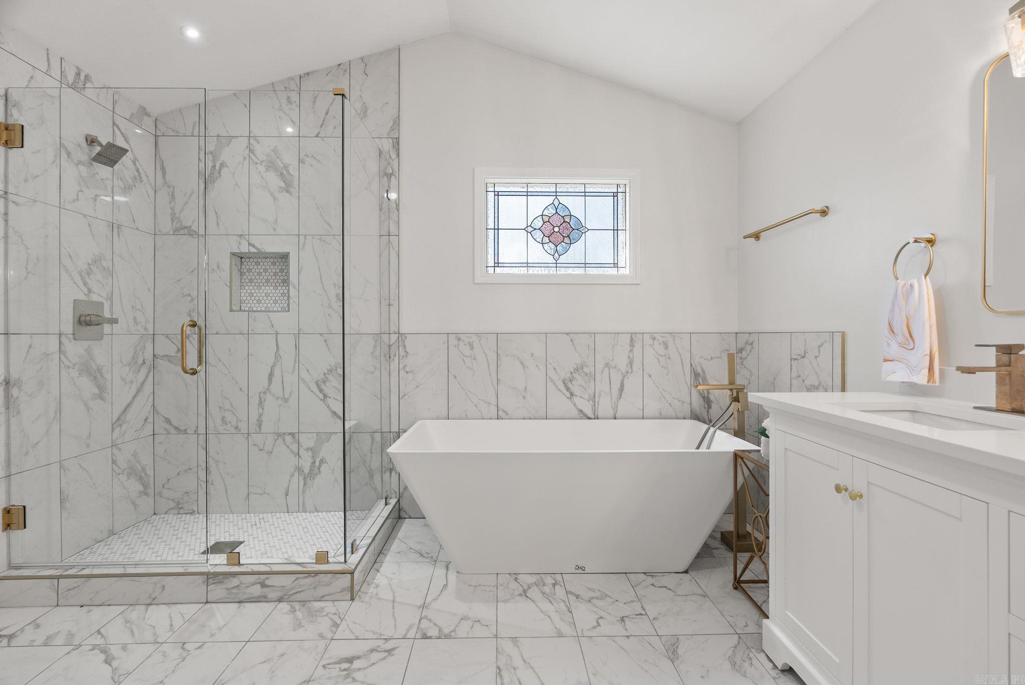 PALISADES HEIGHTS - Residential