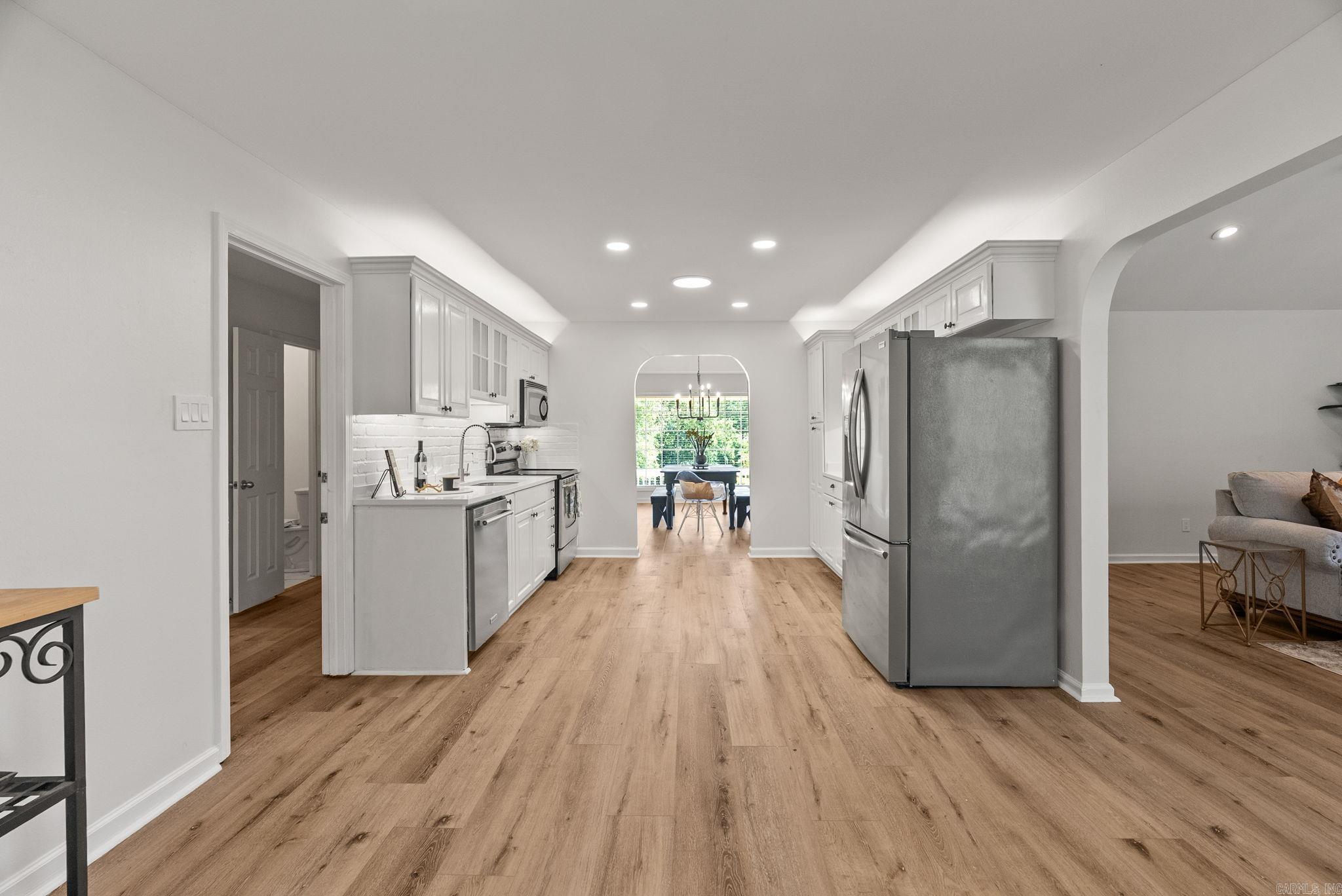 PALISADES HEIGHTS - Residential