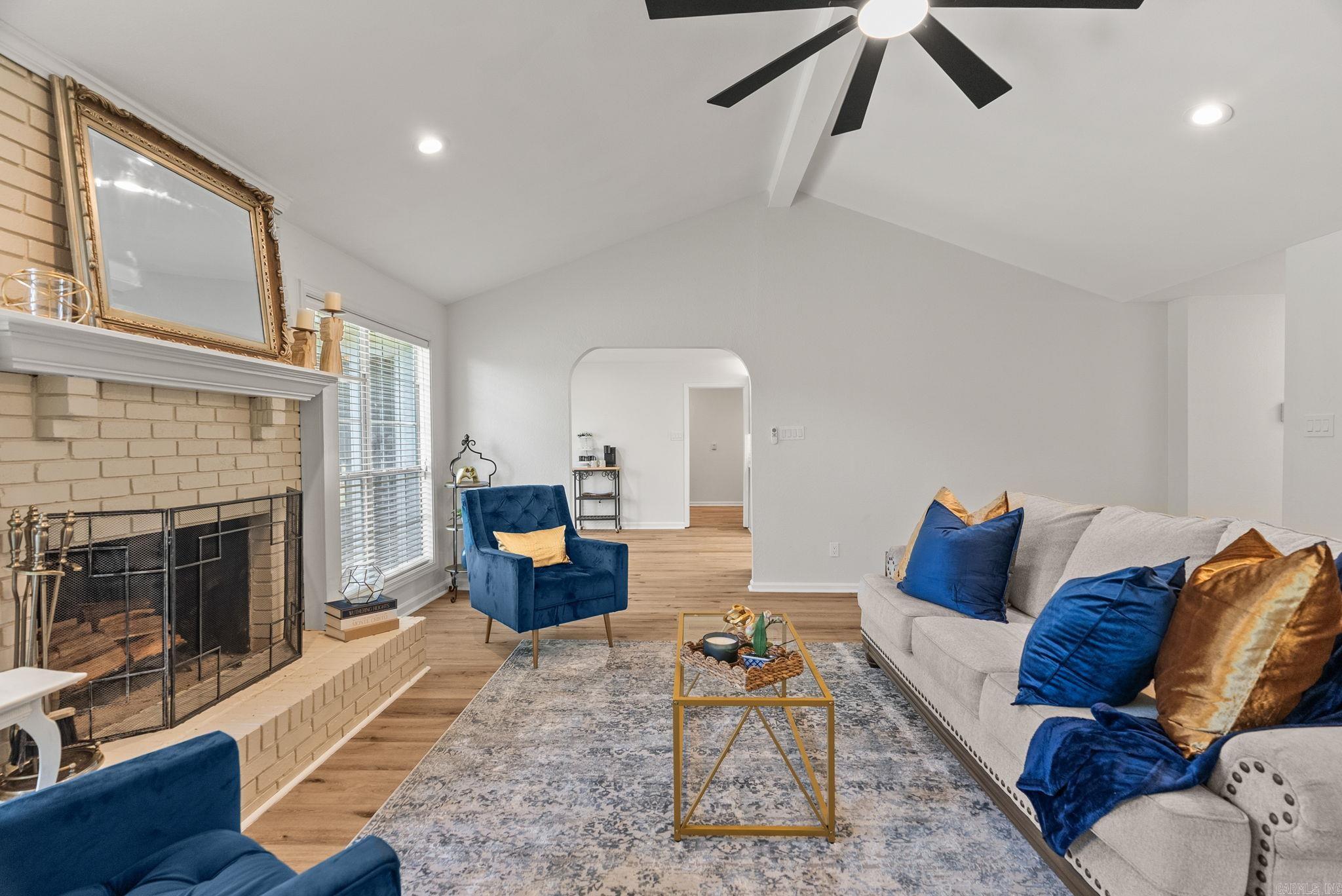 PALISADES HEIGHTS - Residential