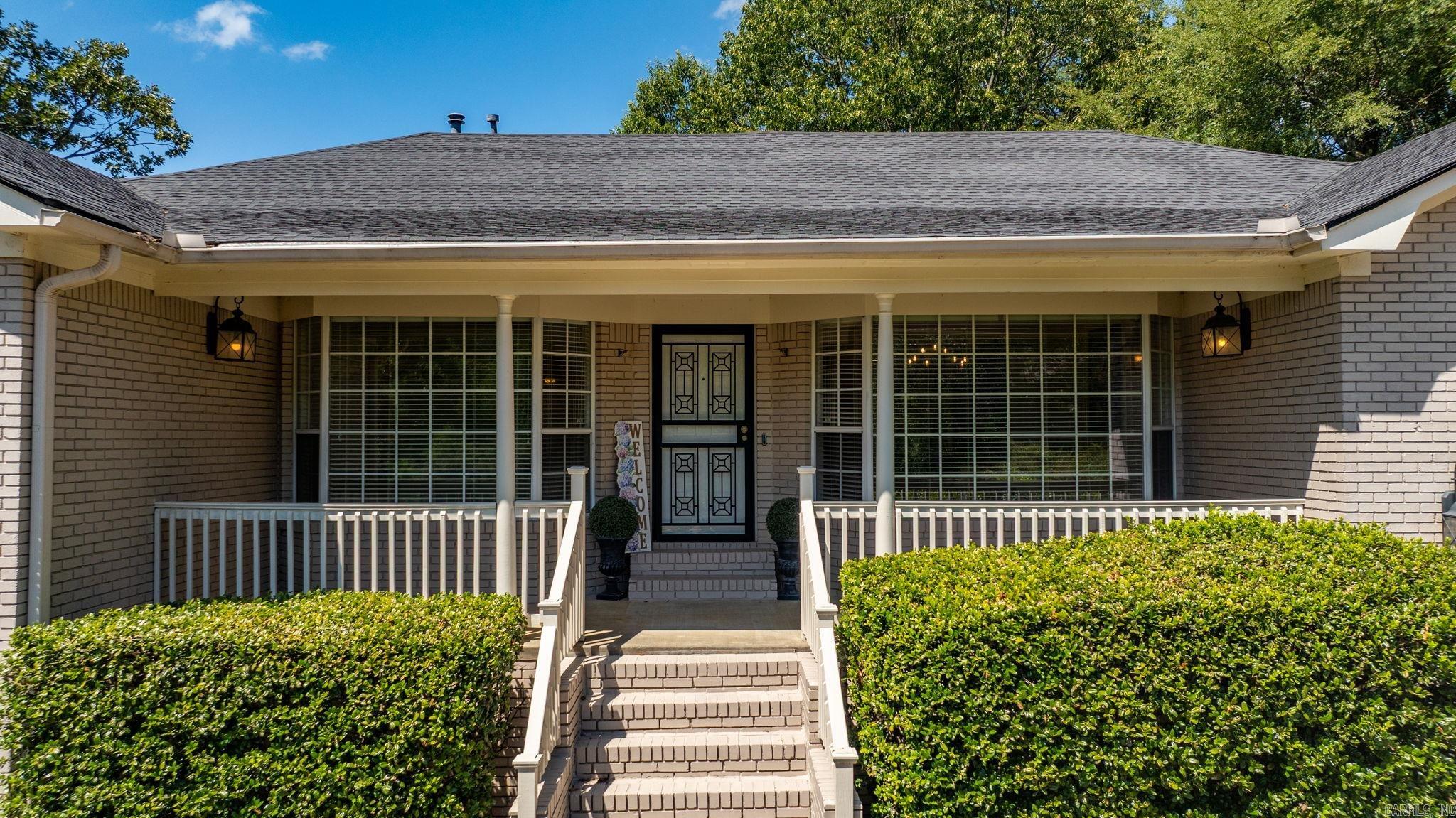 PALISADES HEIGHTS - Residential