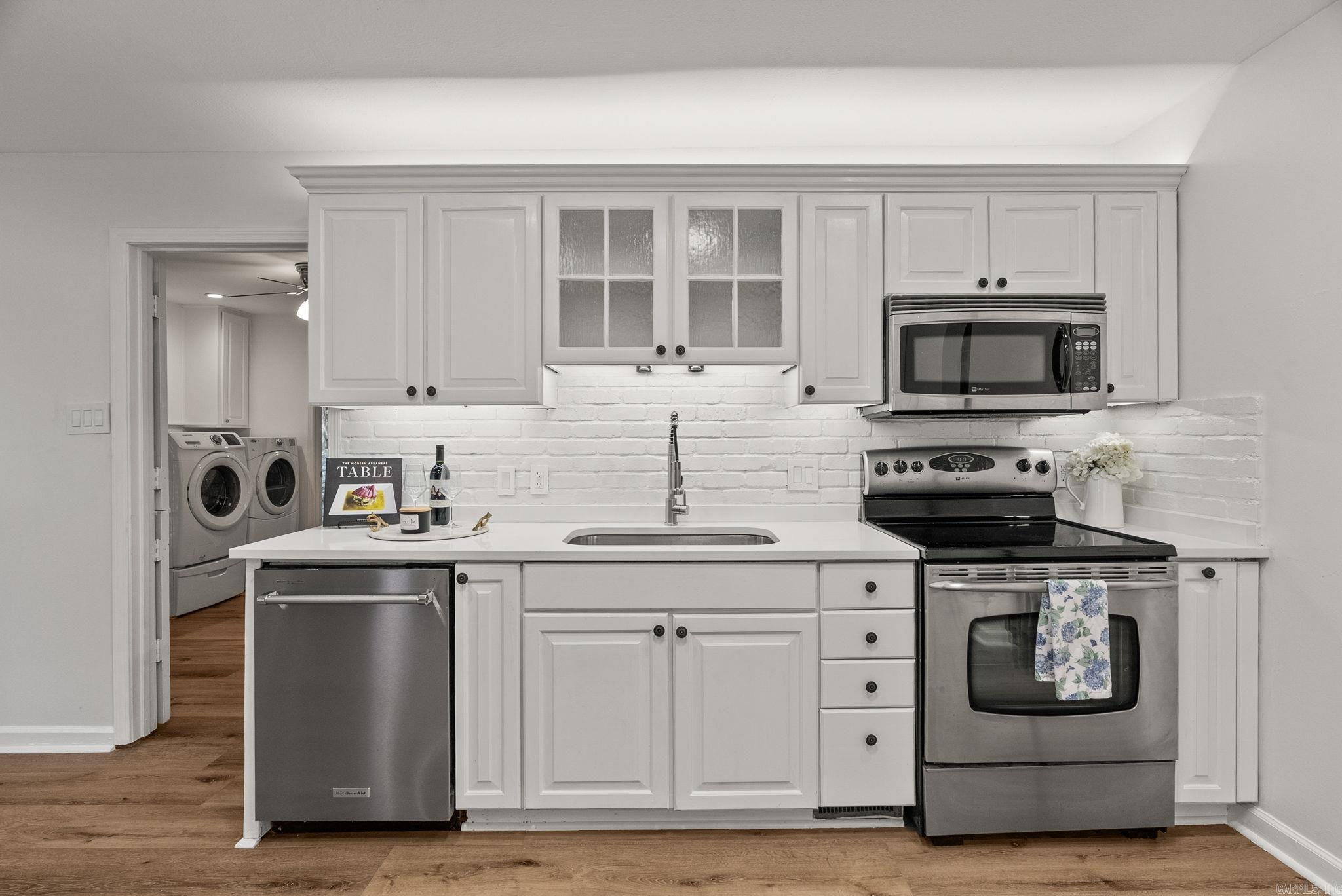 PALISADES HEIGHTS - Residential