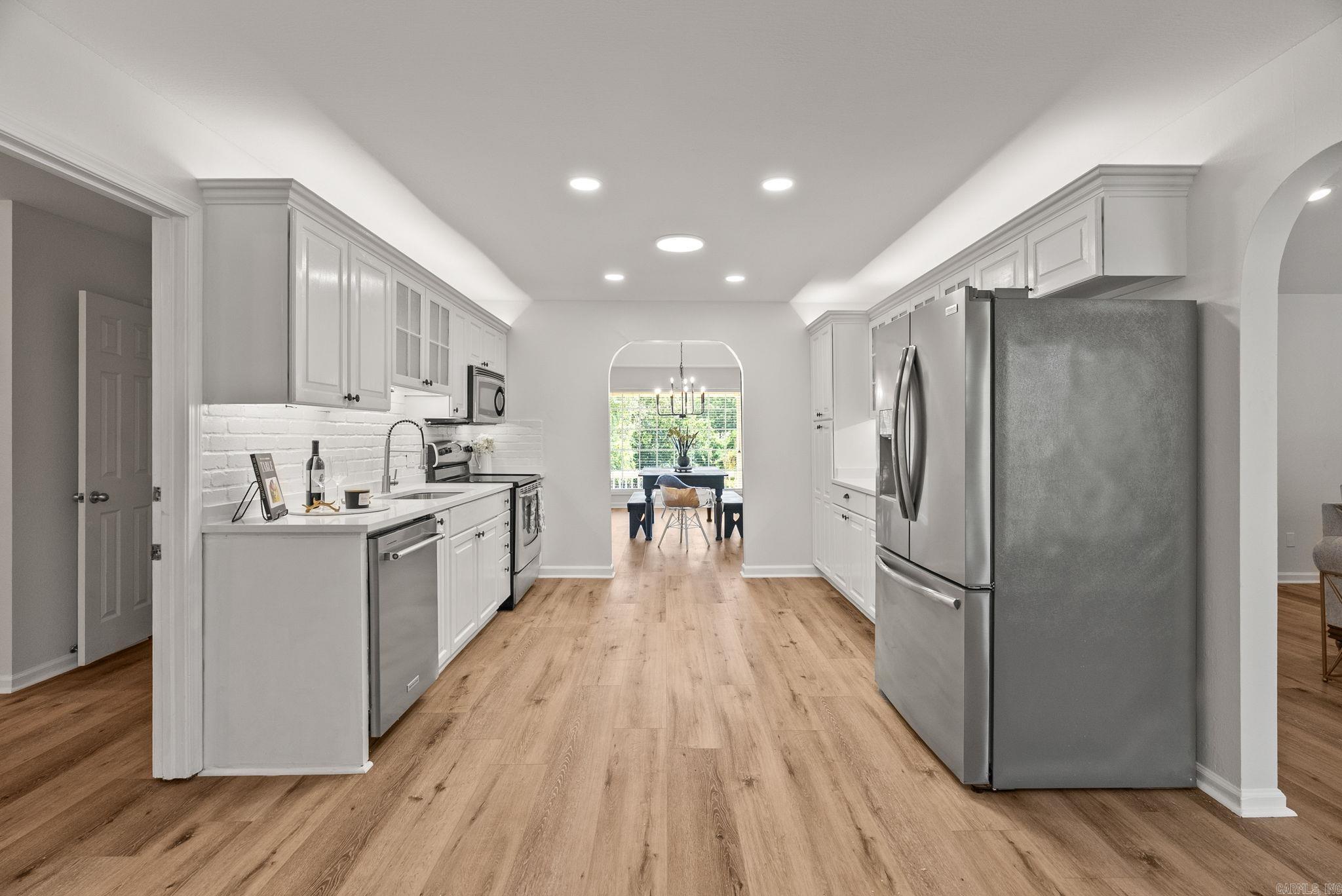 PALISADES HEIGHTS - Residential