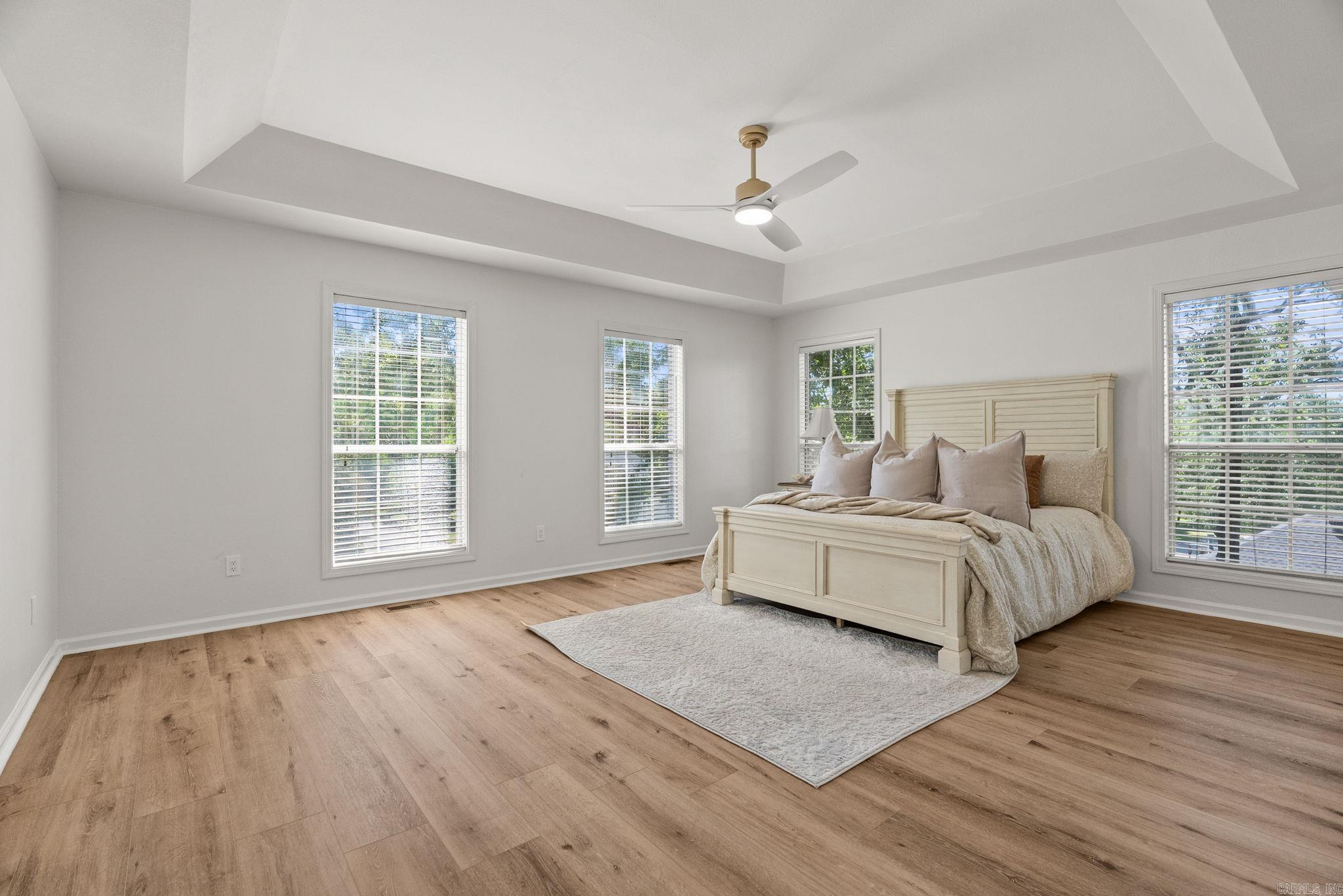 PALISADES HEIGHTS - Residential