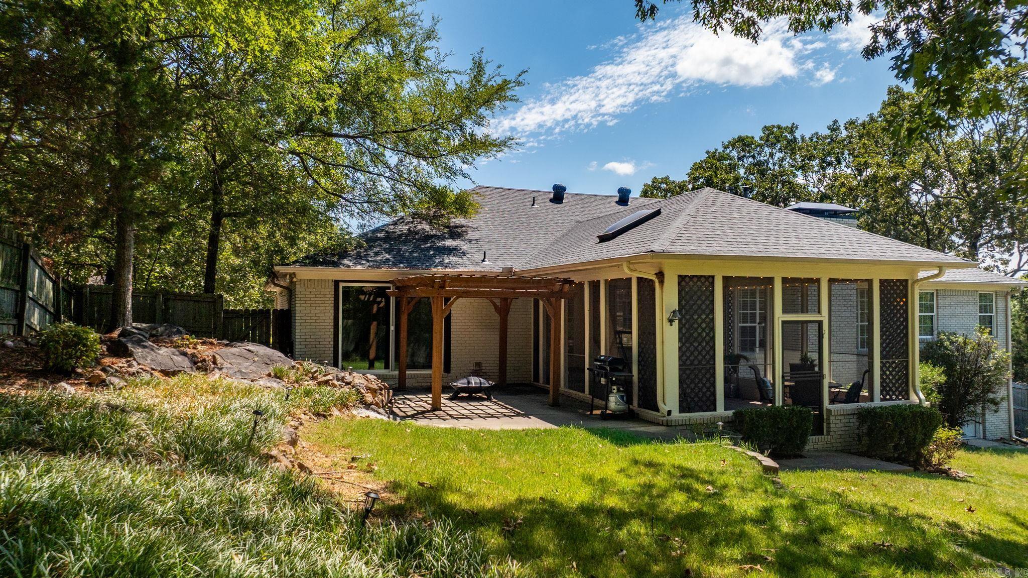 PALISADES HEIGHTS - Residential