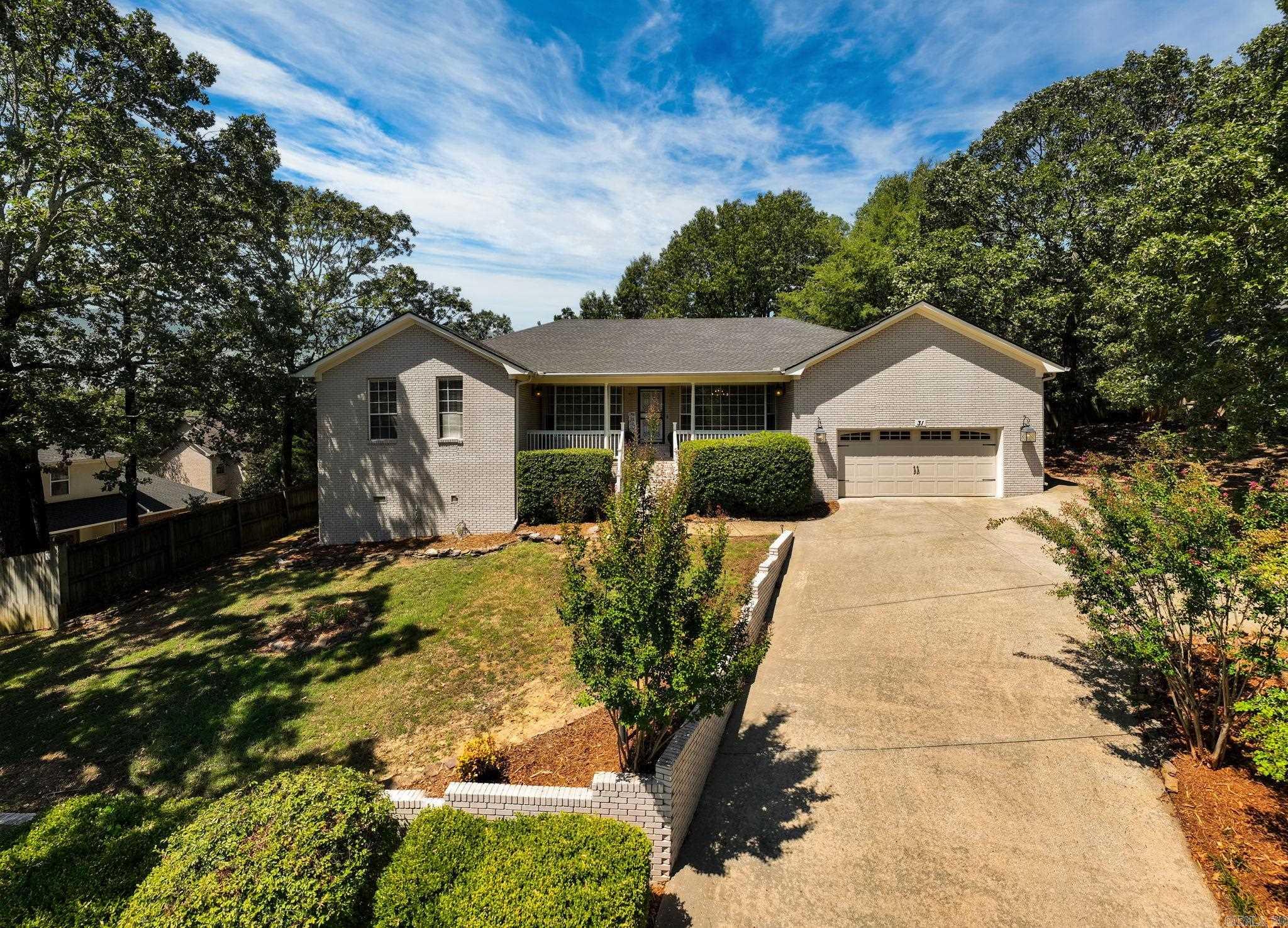 PALISADES HEIGHTS - Residential