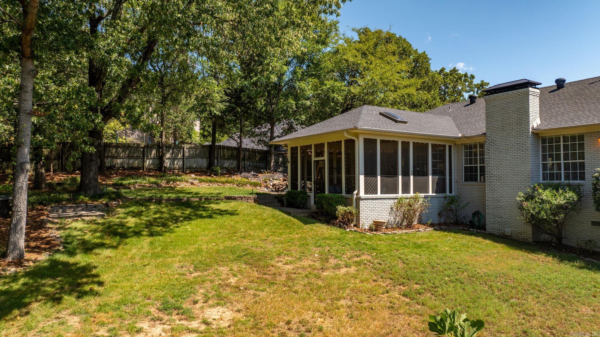 PALISADES HEIGHTS - Residential