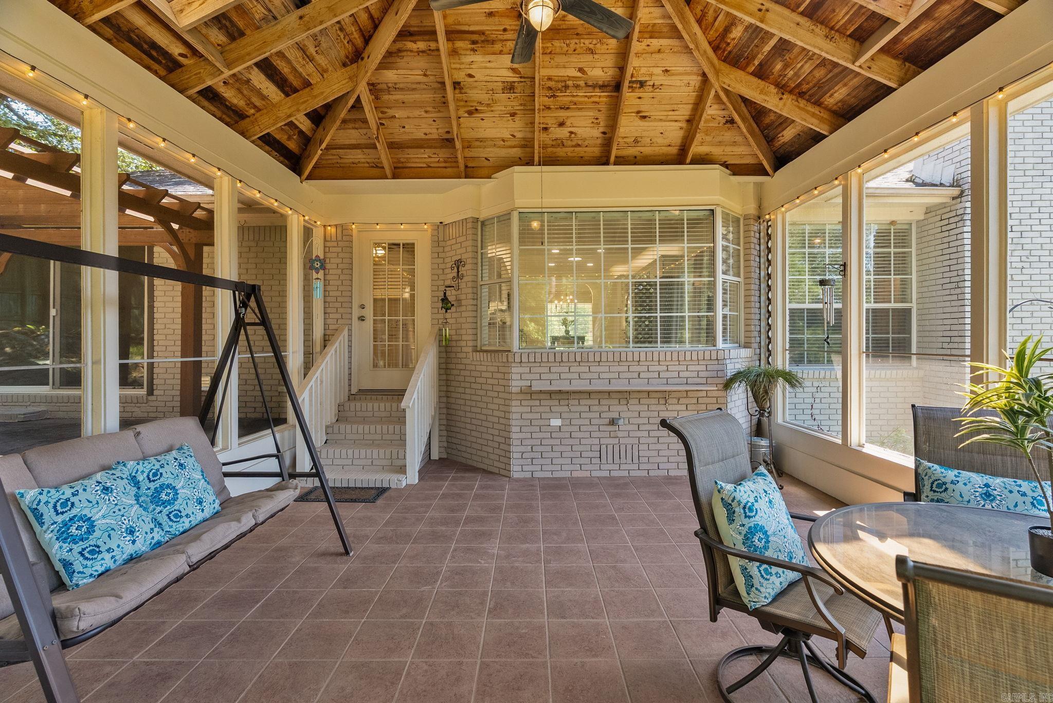 PALISADES HEIGHTS - Residential