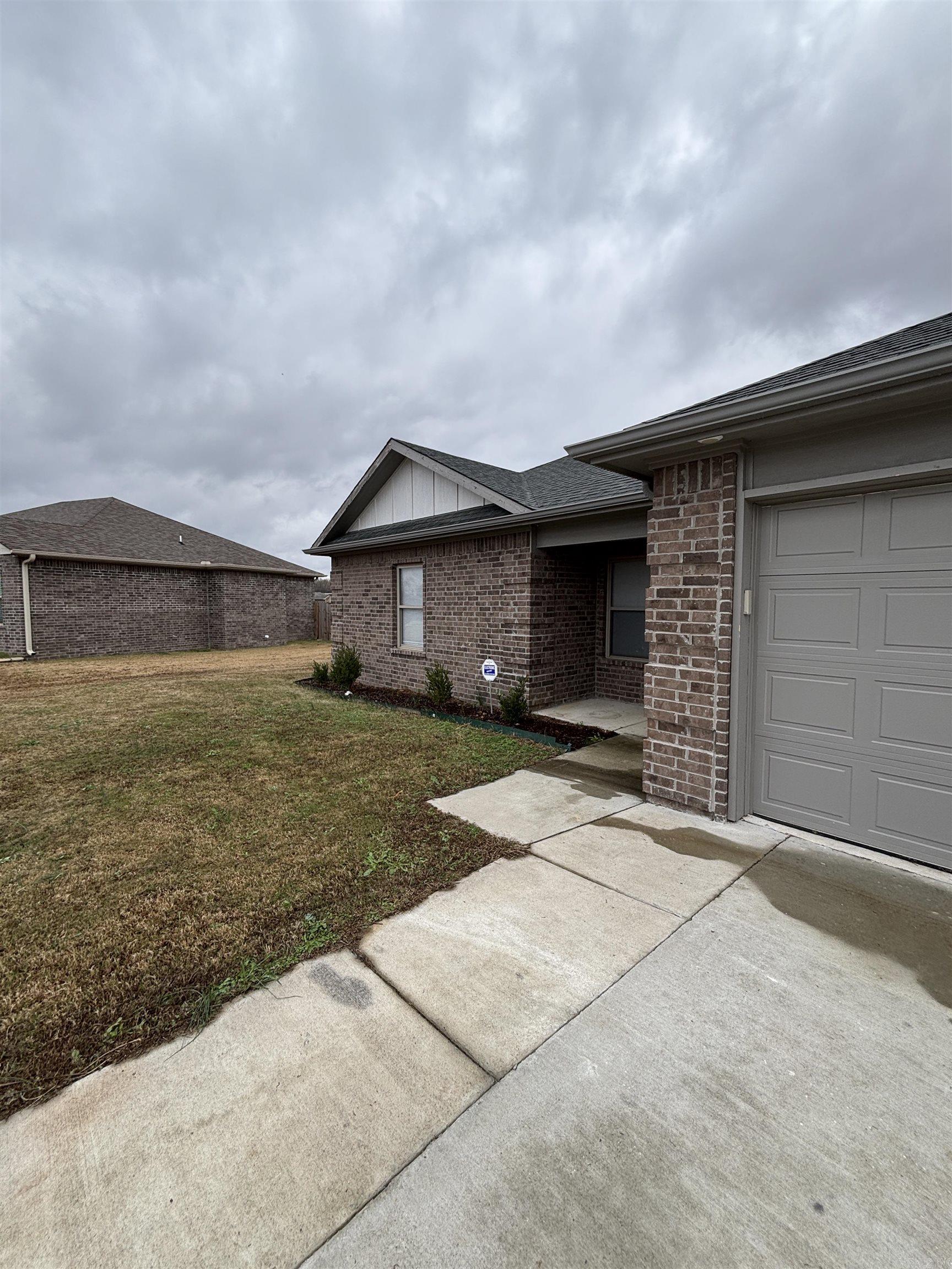 HUNTINGTON PLACE - Residential