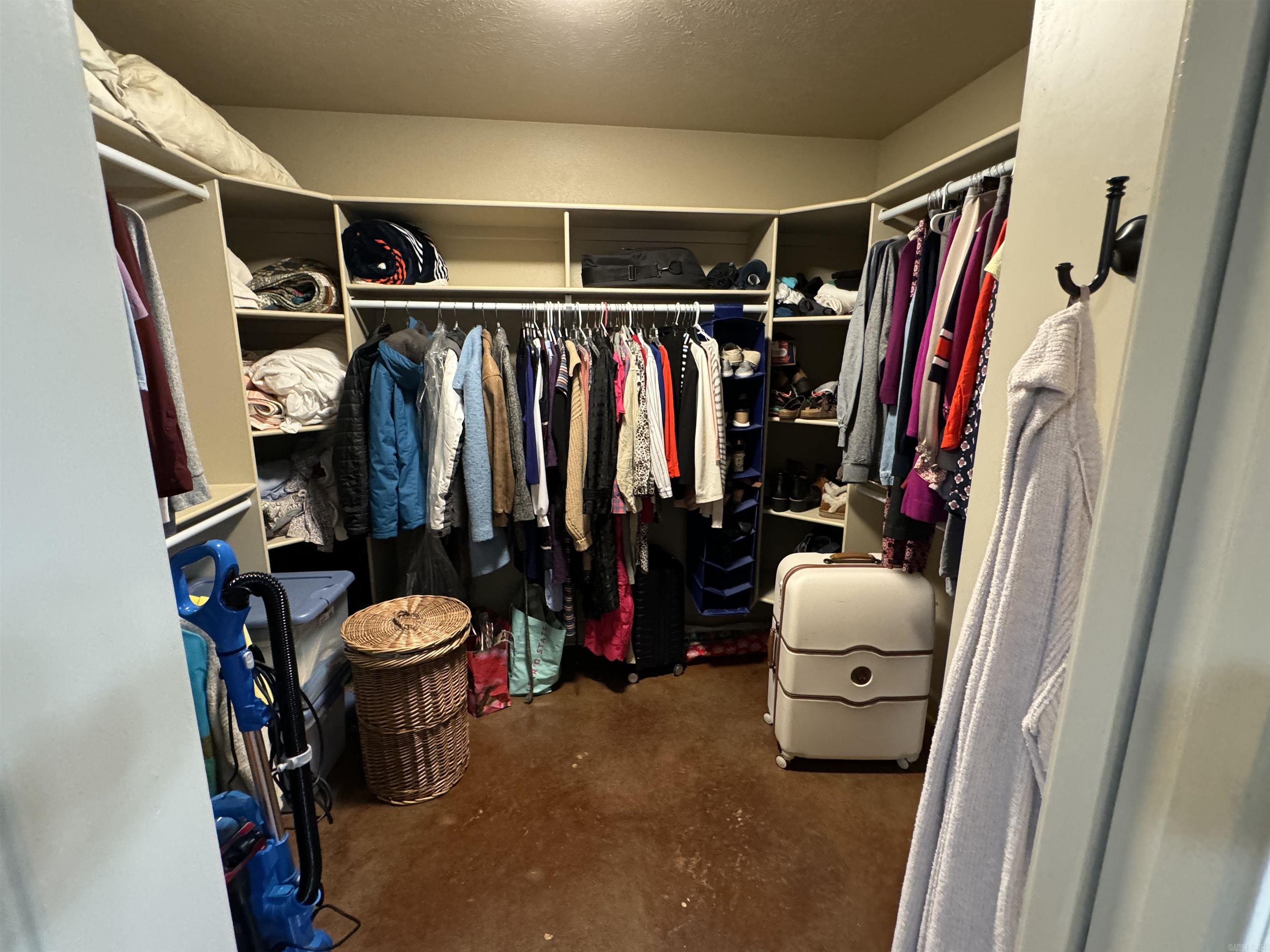 SKYLINE MEADOWS - Residential