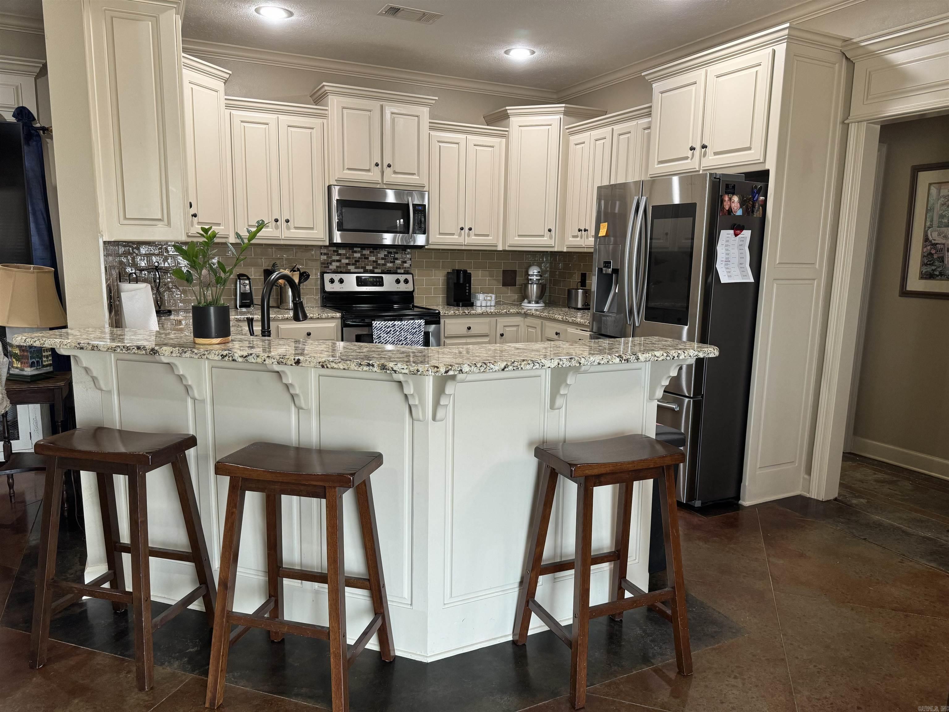 SKYLINE MEADOWS - Residential