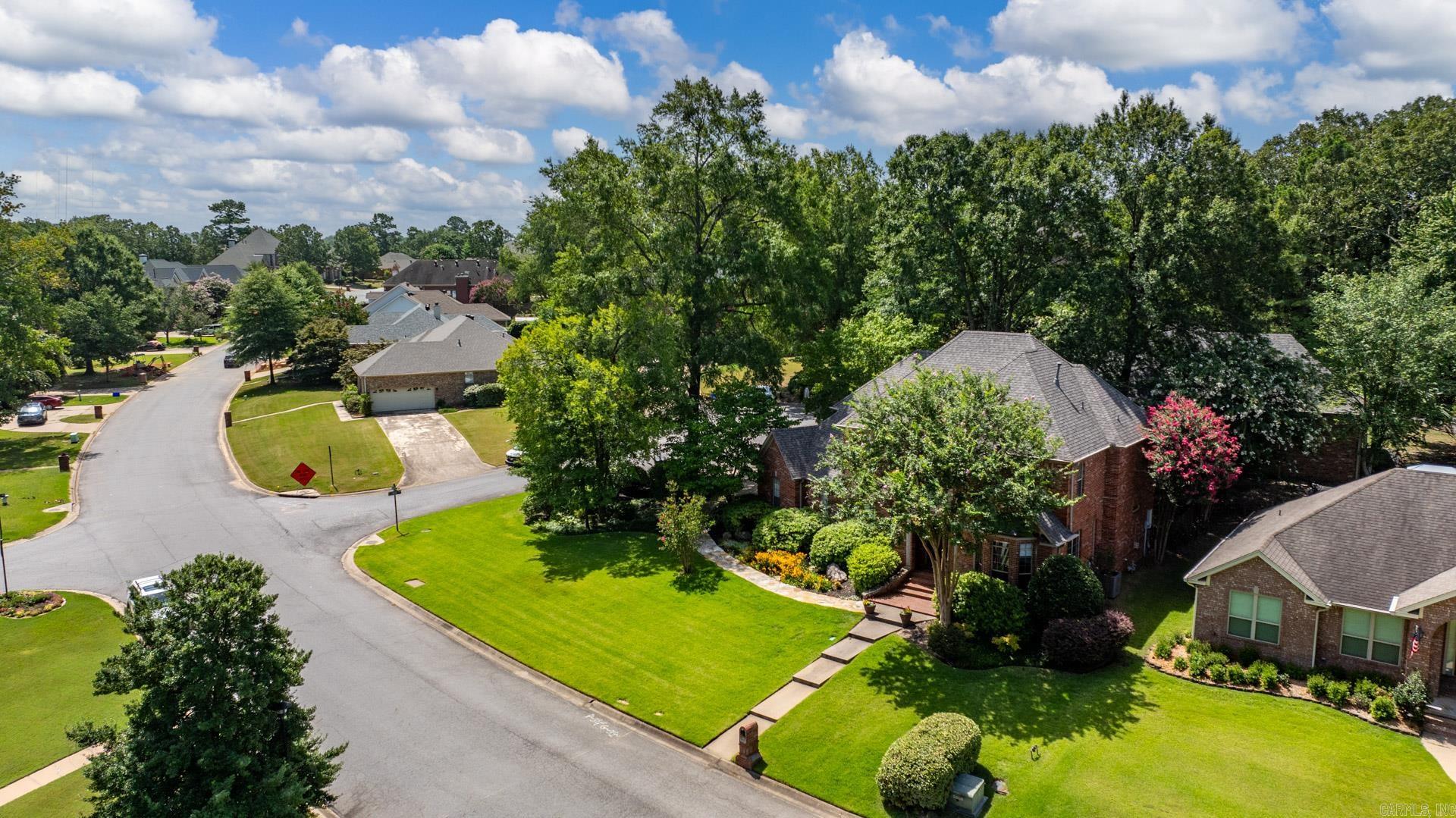 COUNTRY CLUB OF ARK THE - Residential