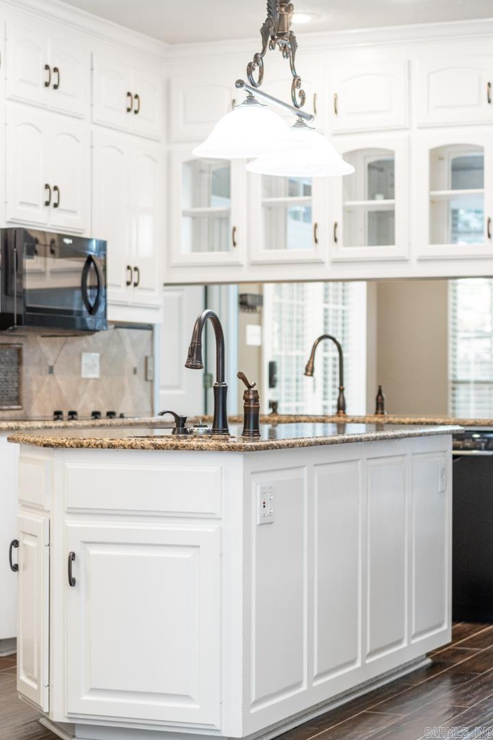 COUNTRY CLUB OF ARK THE - Residential