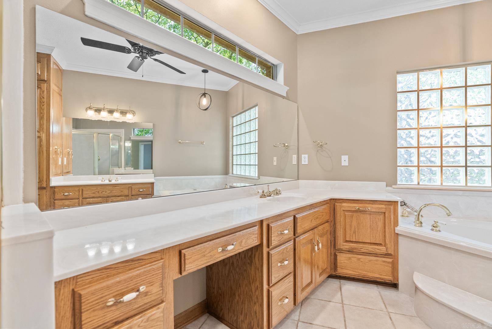 COUNTRY CLUB OF ARK THE - Residential