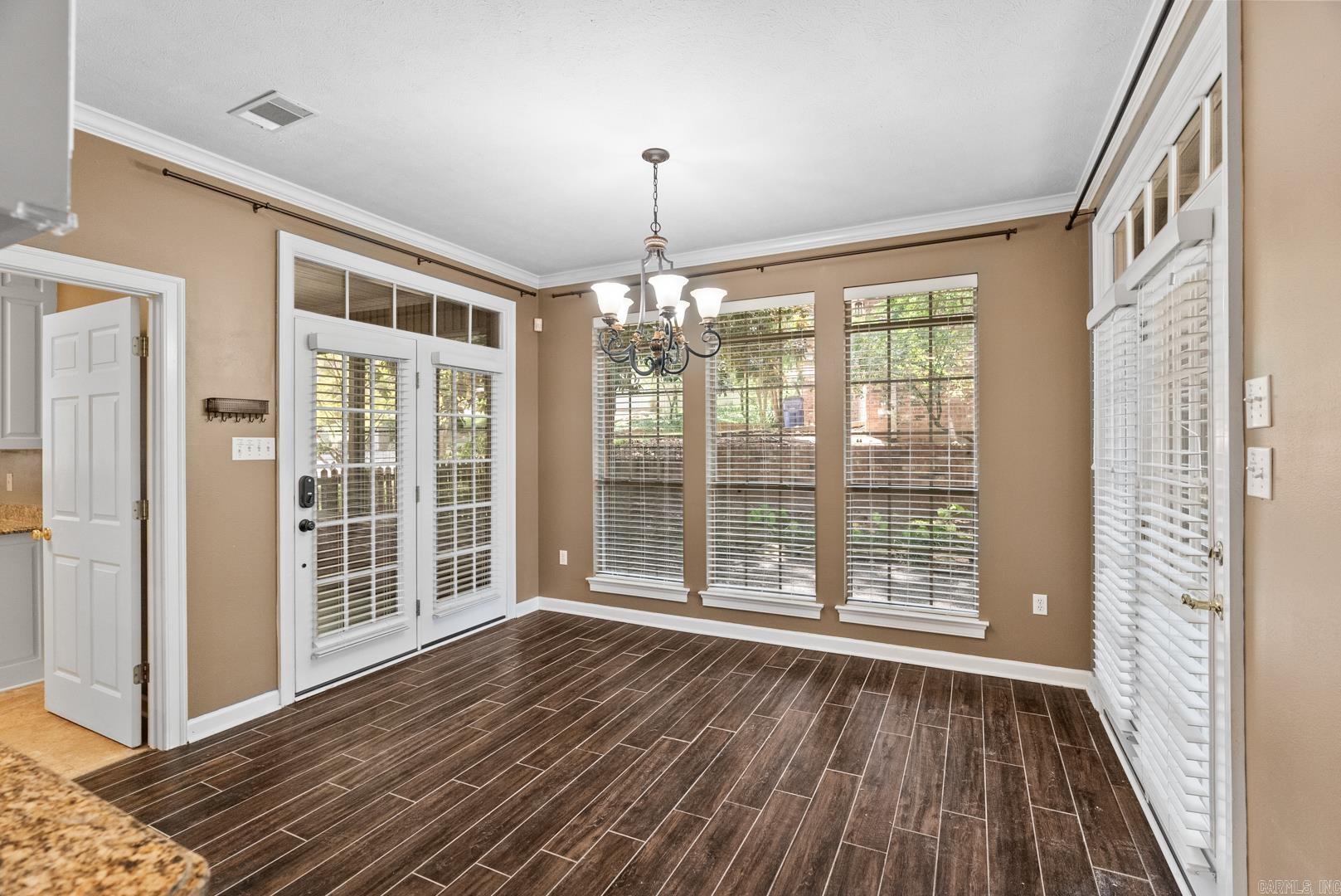 COUNTRY CLUB OF ARK THE - Residential