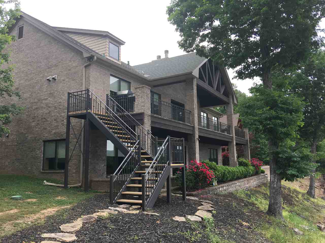 SKYPOINT ESTATES - Residential