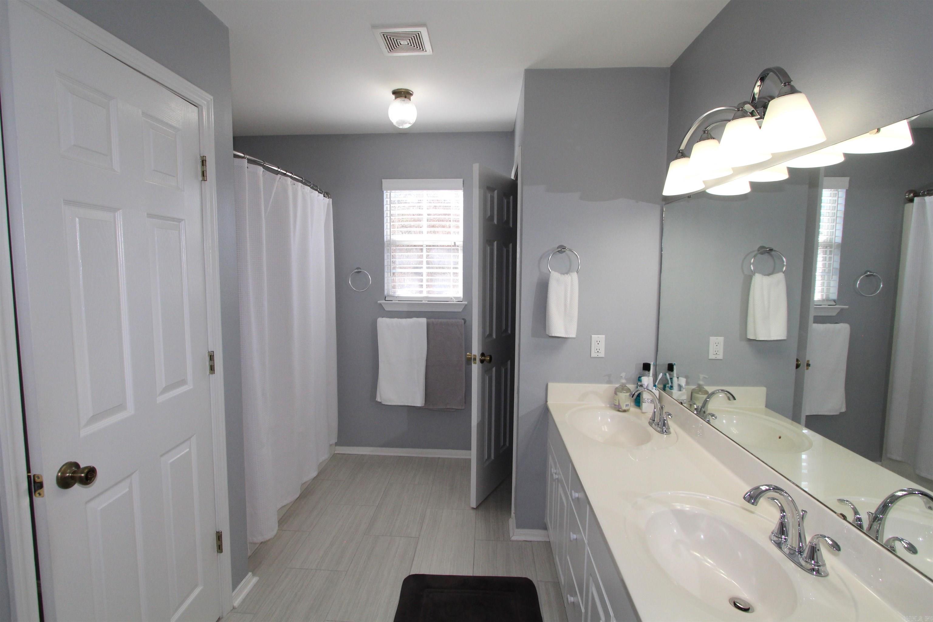 MEADOW RIDGE ADDN - Residential