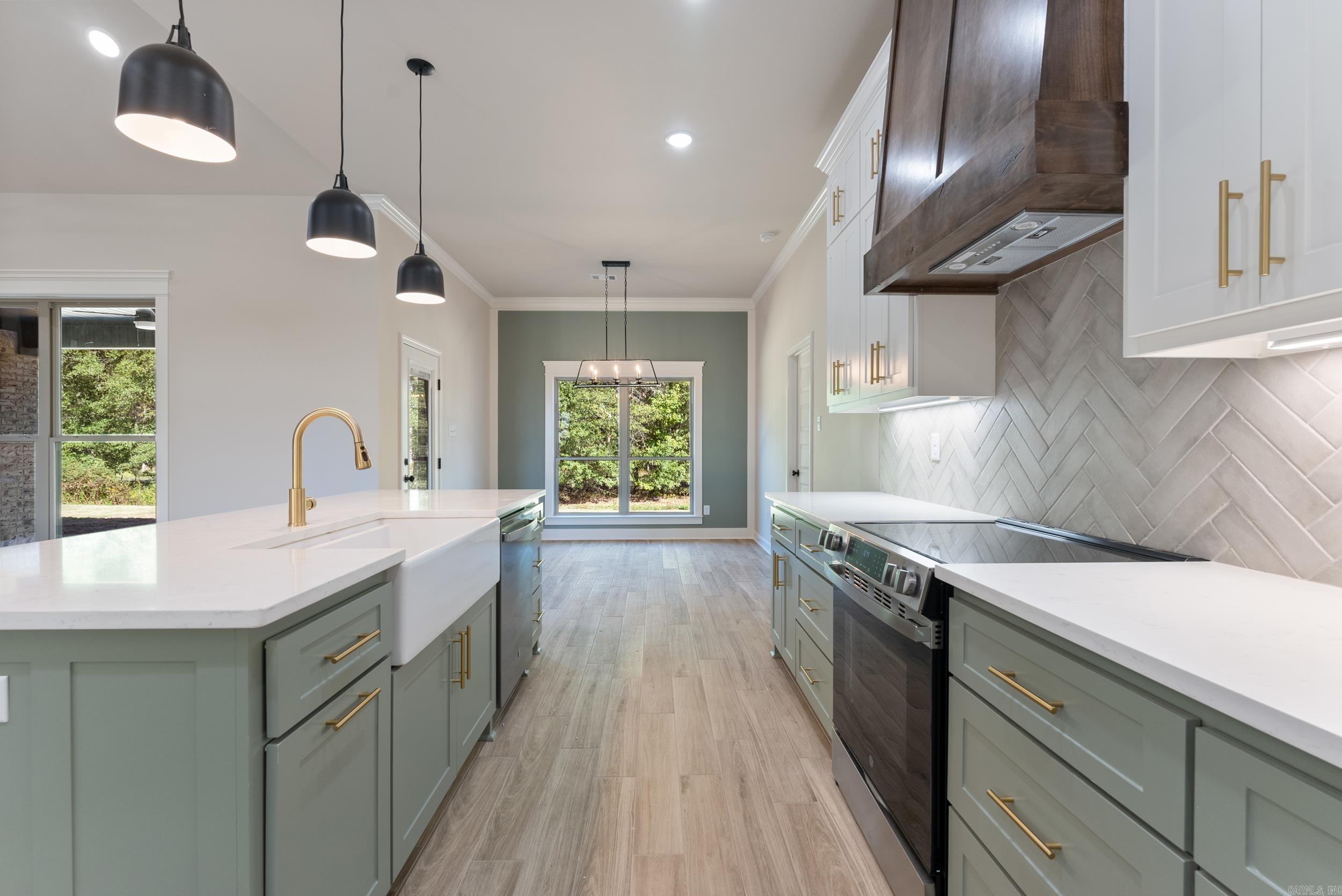 MOUNT TABOR ESTATES - Residential