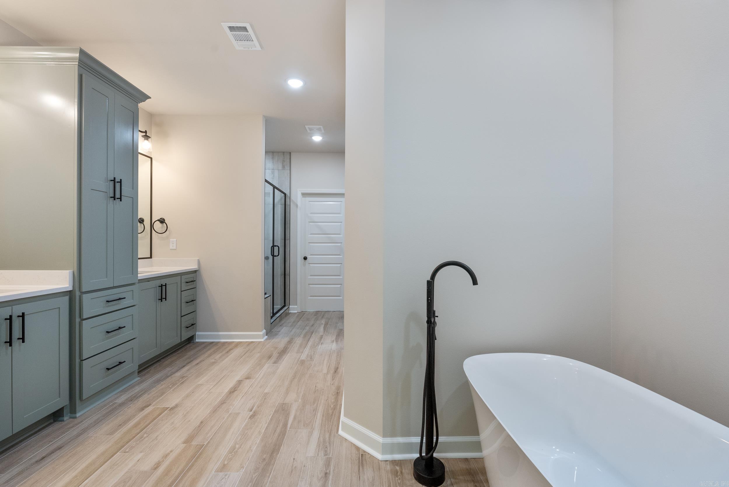 MOUNT TABOR ESTATES - Residential