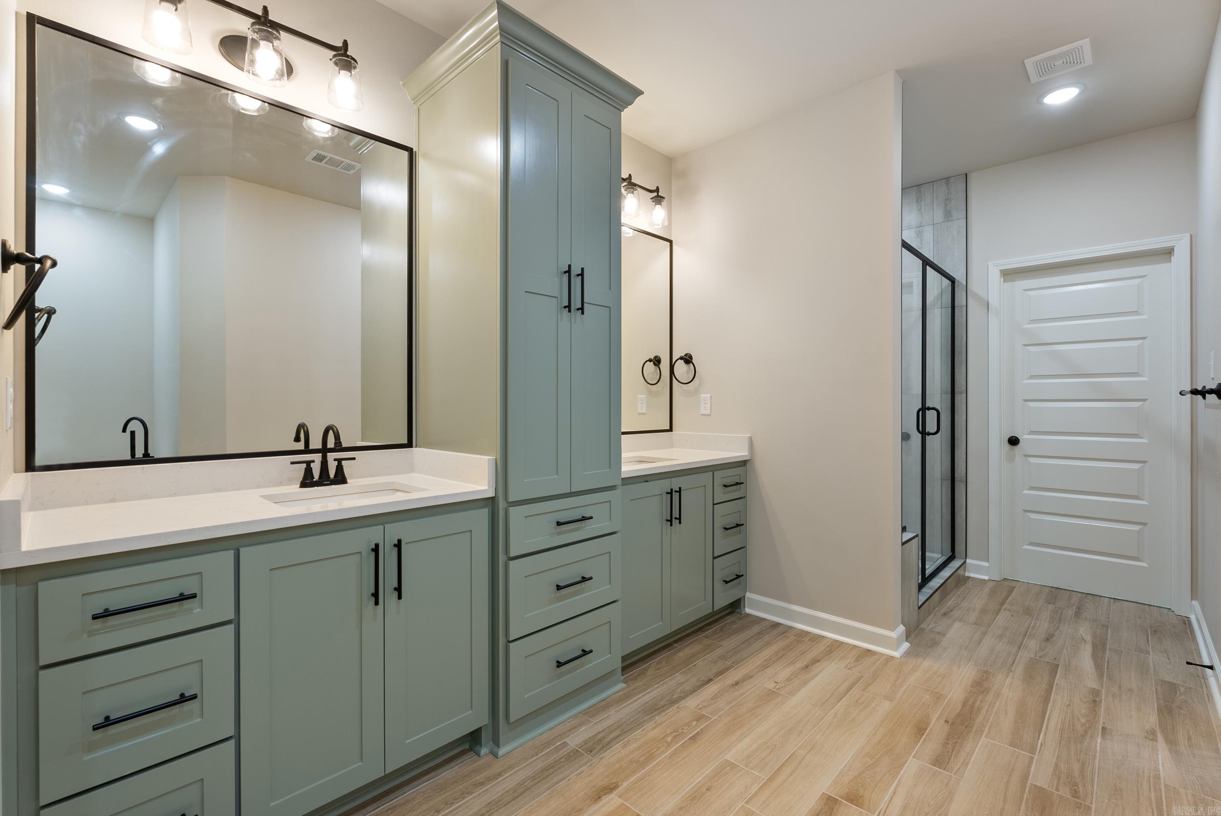 MOUNT TABOR ESTATES - Residential