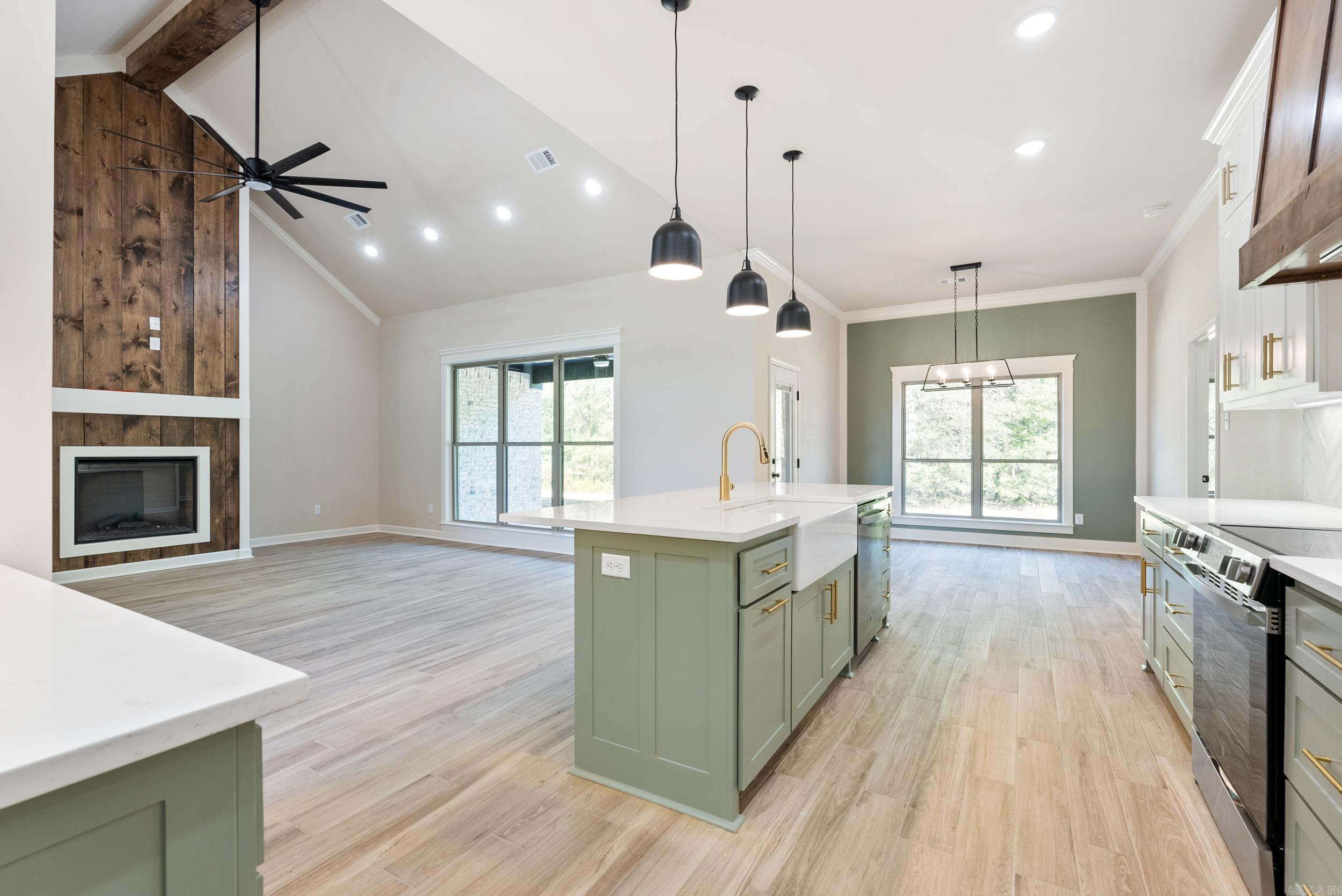 MOUNT TABOR ESTATES - Residential