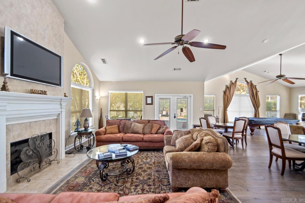 MOUNTAIN TERRACE ESTATES TOWNHOM - Residential