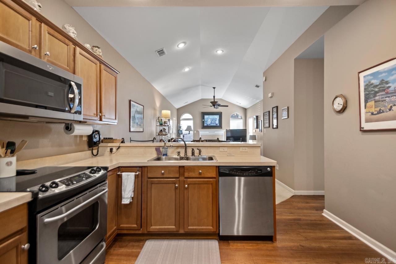 MOUNTAIN TERRACE ESTATES TOWNHOM - Residential