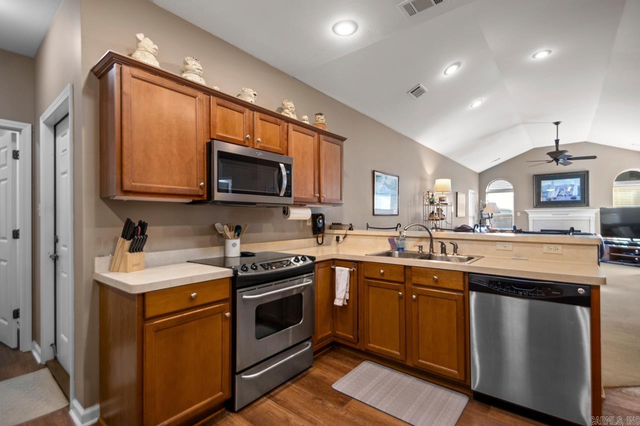 MOUNTAIN TERRACE ESTATES TOWNHOM - Residential