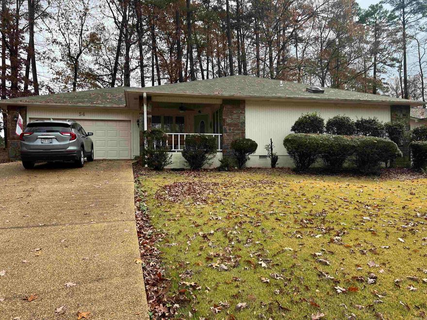 Desoto Golf front home just minutes from the West Gate of HSV. This popular Madrid floor plan is open, spacious & boasts natural light through the double sliding doors.  Stone WB fireplace with custom built ins. Extra-large laundry/utility room equipped with storage galore! You'll enjoy the large screened in porch with freshly painted flooring, skylights, and some new carpet through the home, beautiful landscaping in front and additional workspace through the garage.