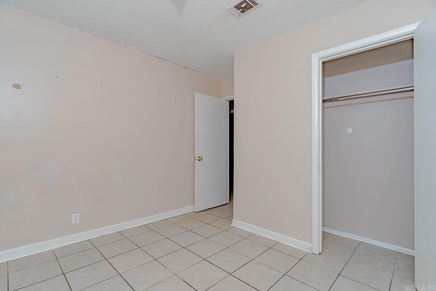 FAIRVIEW ACRES - Residential