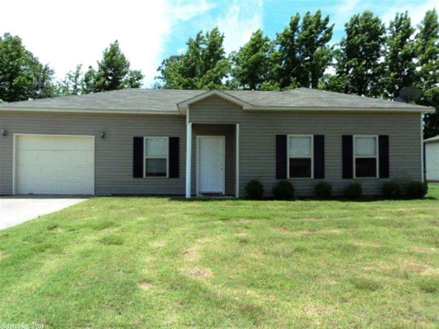 Great little home with 3 bedrooms, 2 baths with lots of extras including a one car garage plus another door for mowers, golf cart ect. Lots of home for the money. See agent remarks