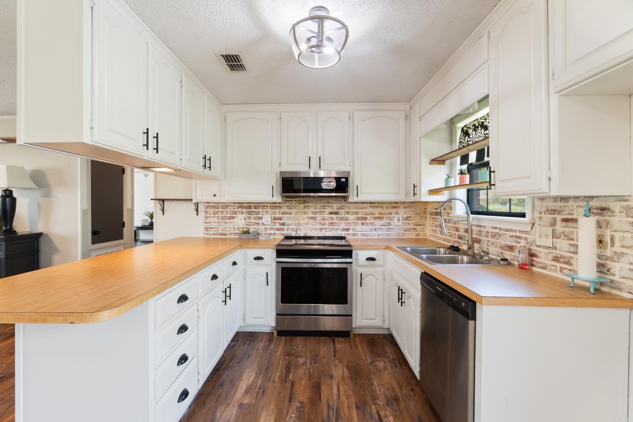 Bushland Acres - Residential