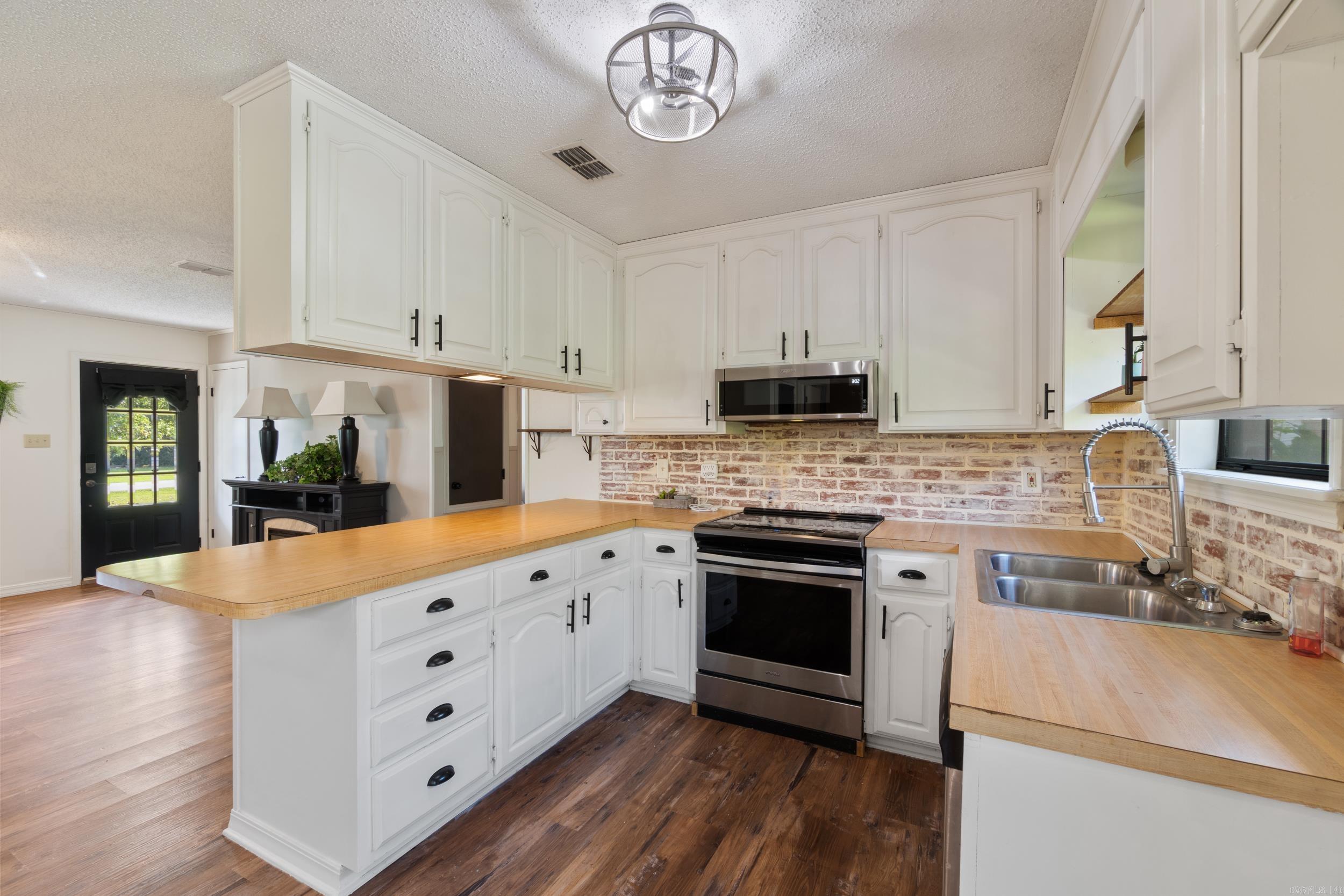 Bushland Acres - Residential