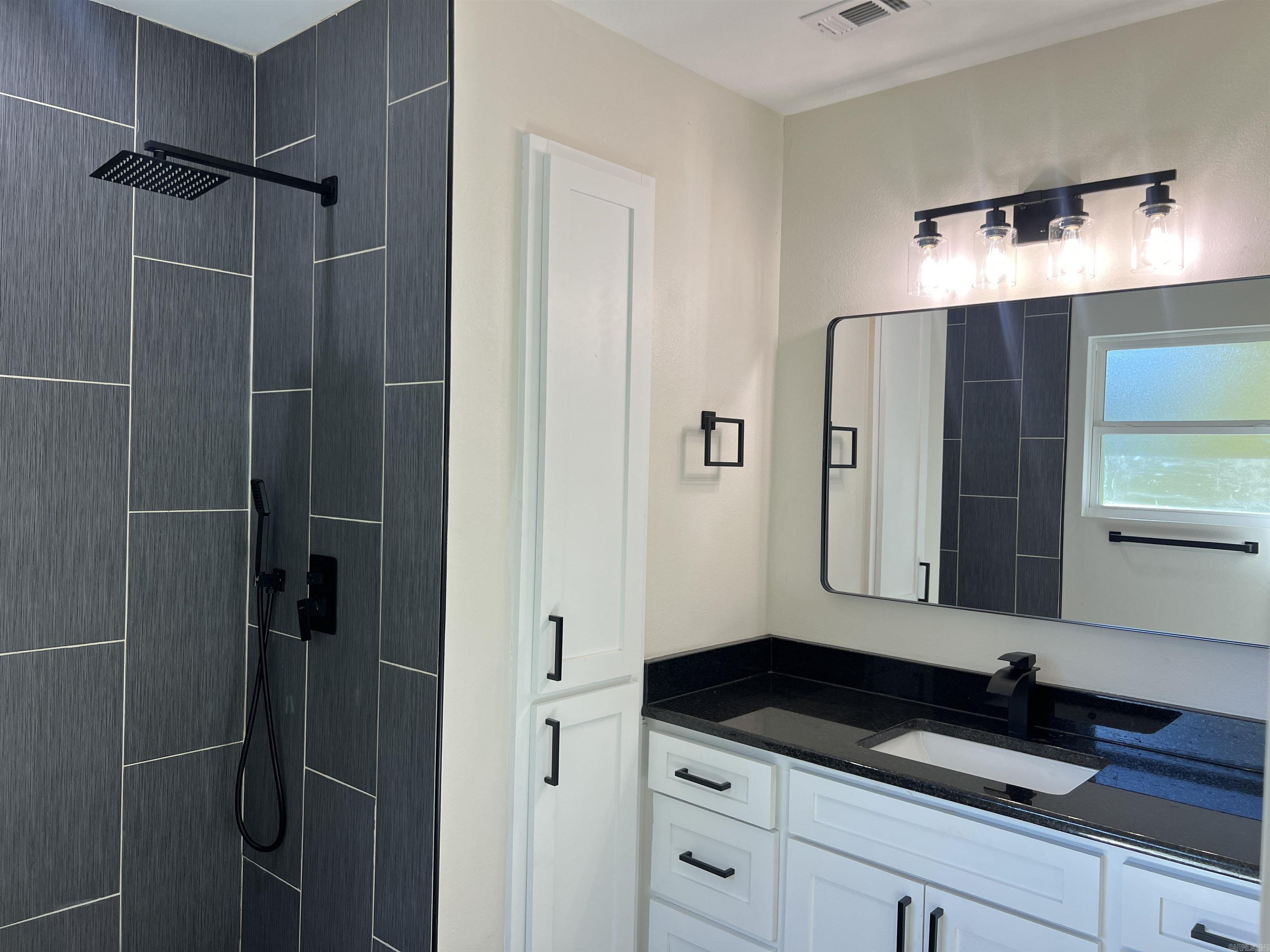 JAMESTOWN SOUTH - Residential