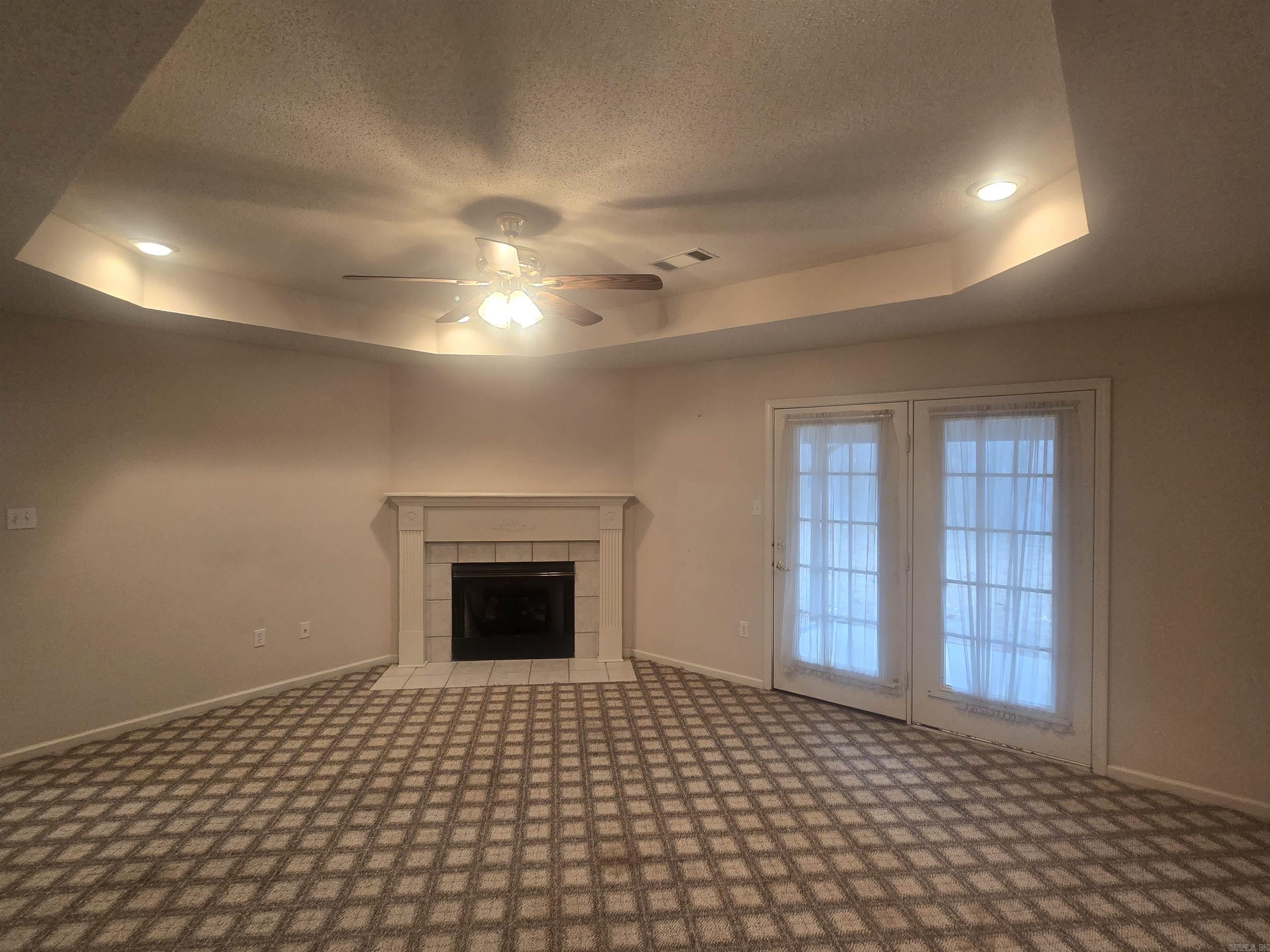 NORTHRIDGE - Residential