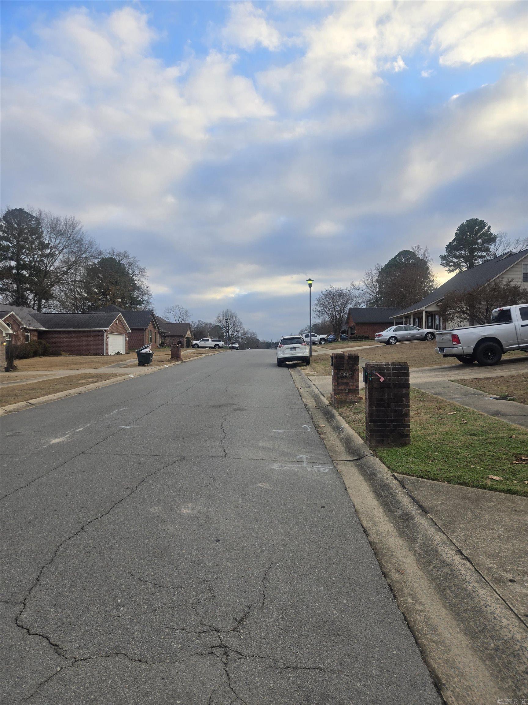 NORTHRIDGE - Residential