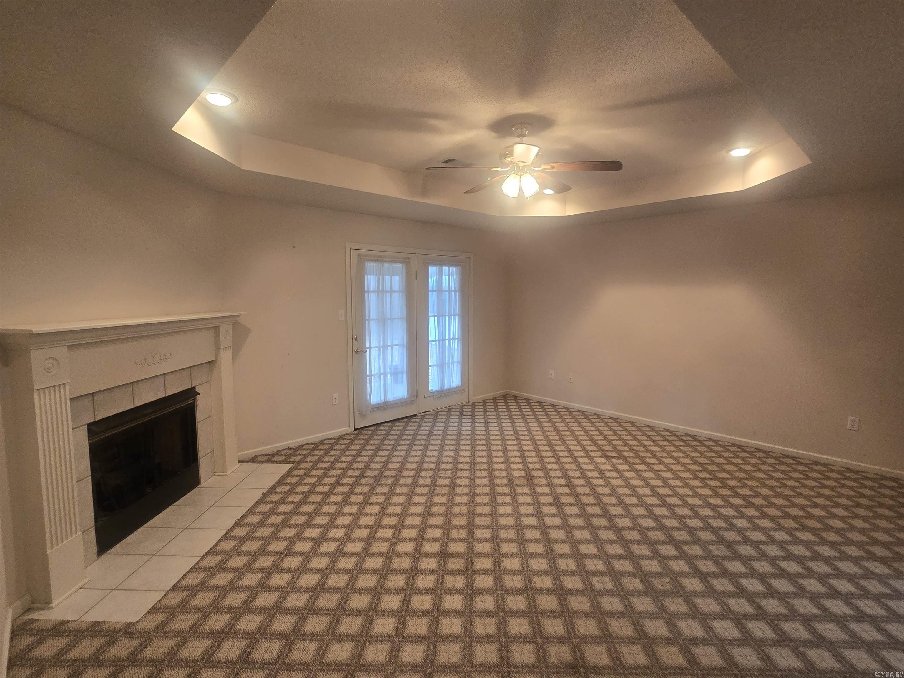 NORTHRIDGE - Residential