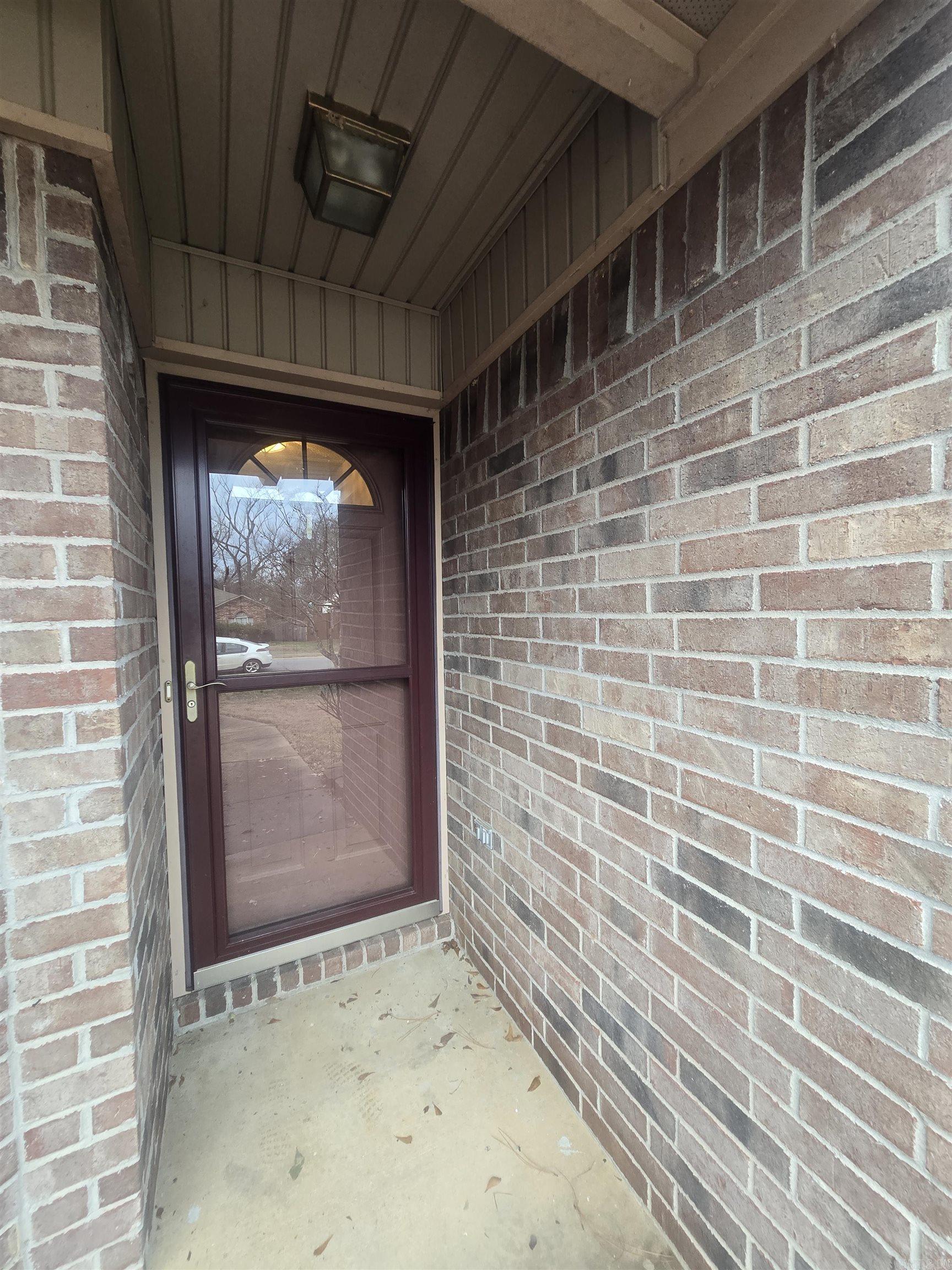 NORTHRIDGE - Residential