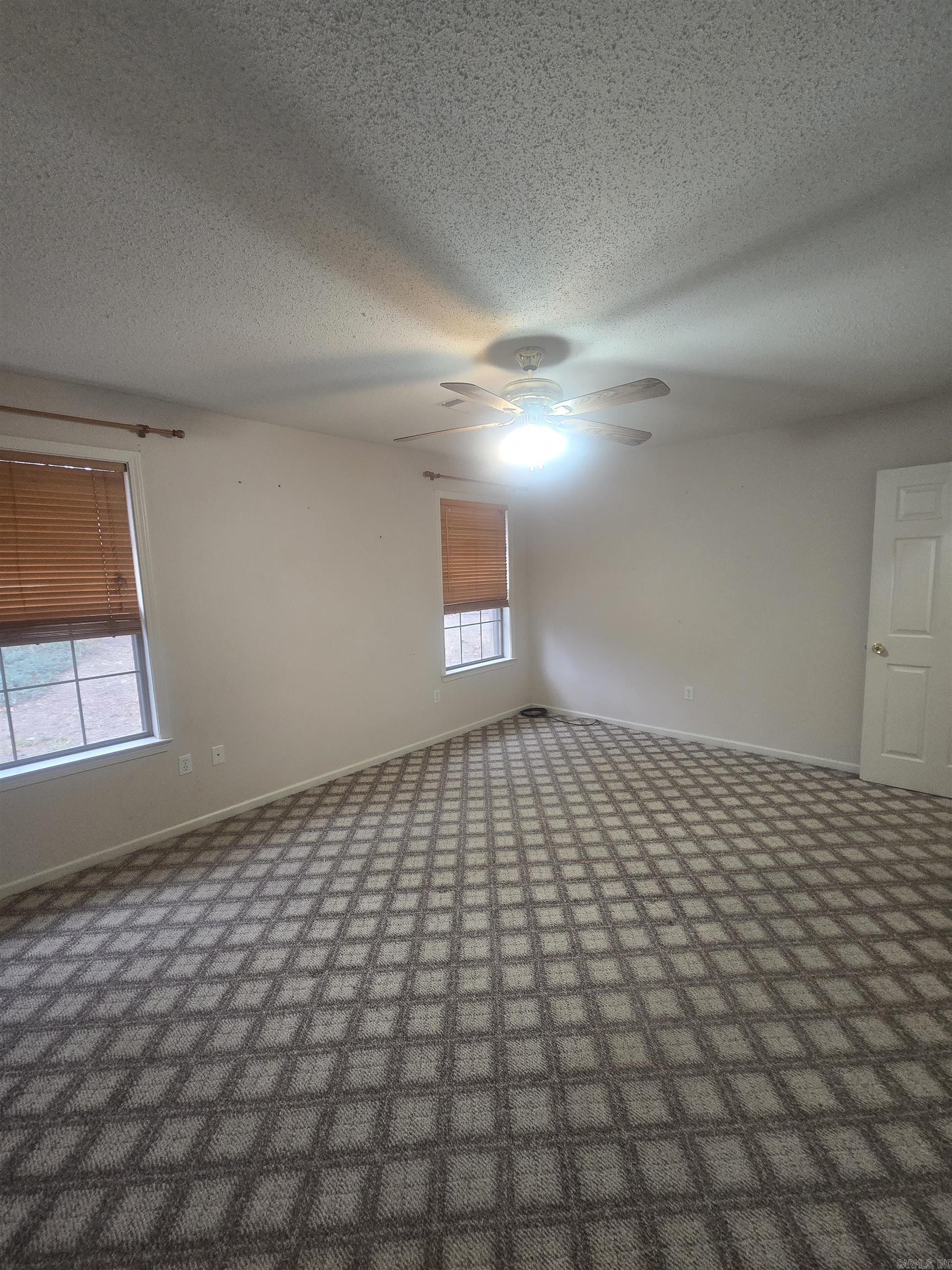 NORTHRIDGE - Residential