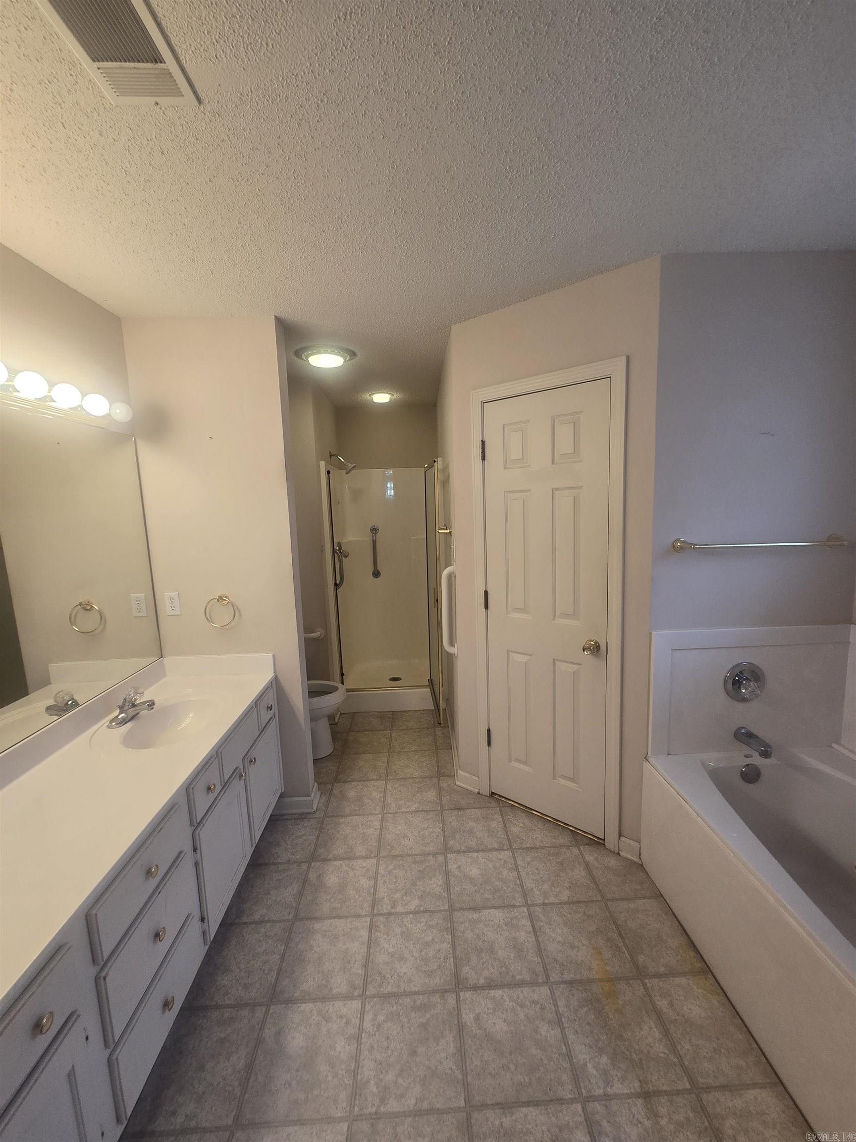 NORTHRIDGE - Residential