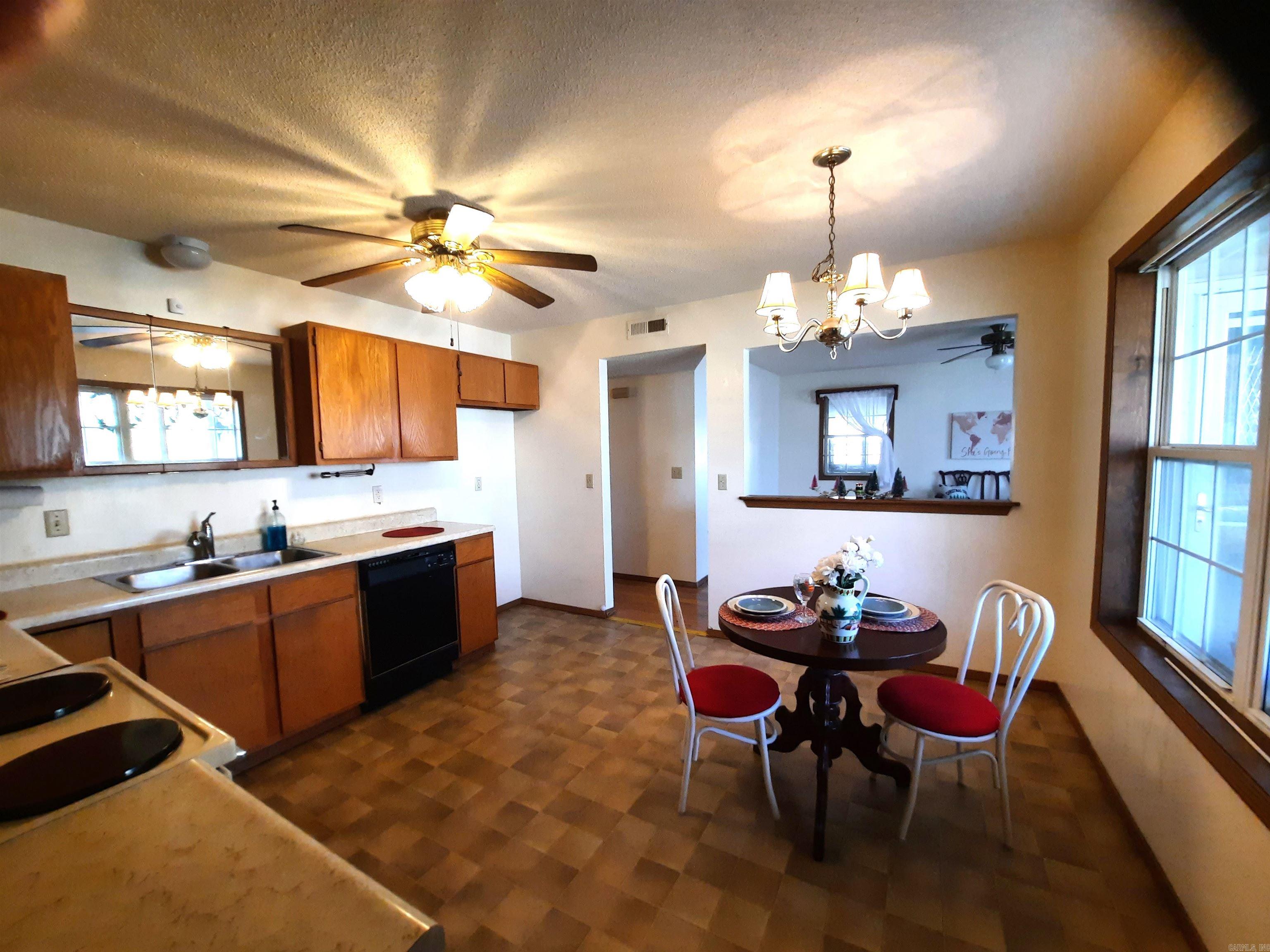 LANCASTER WESTERN - Residential