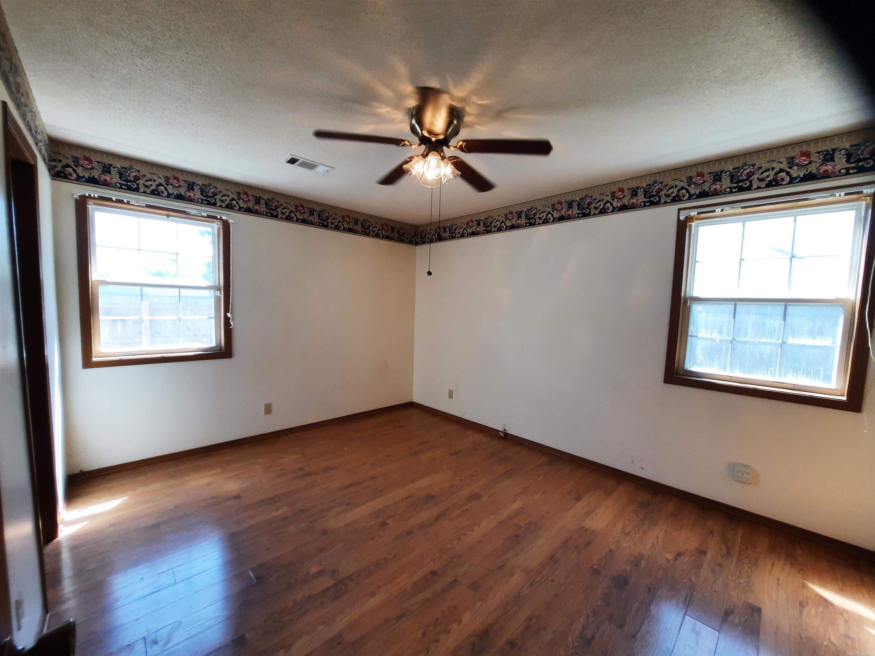 LANCASTER WESTERN - Residential