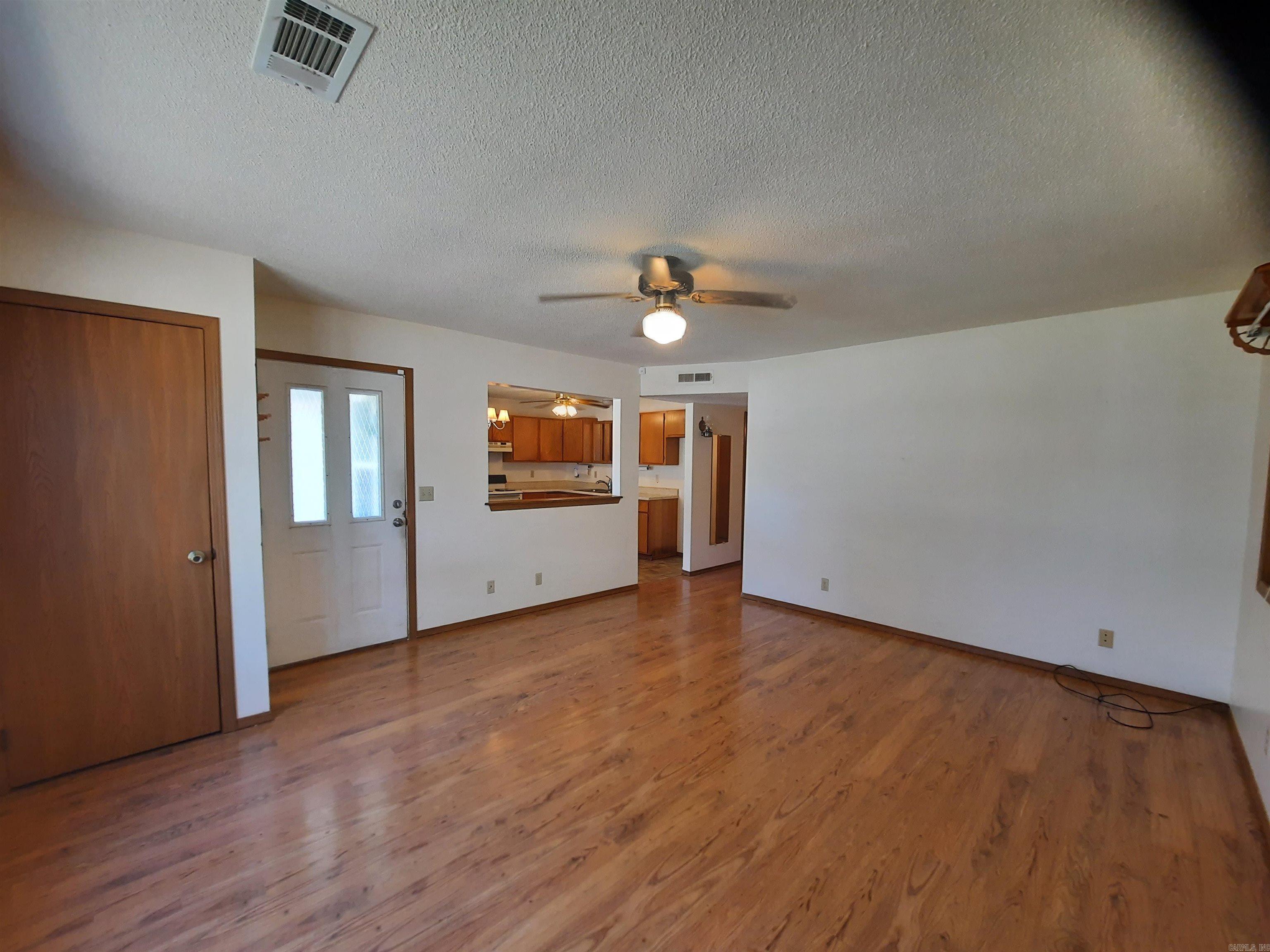 LANCASTER WESTERN - Residential