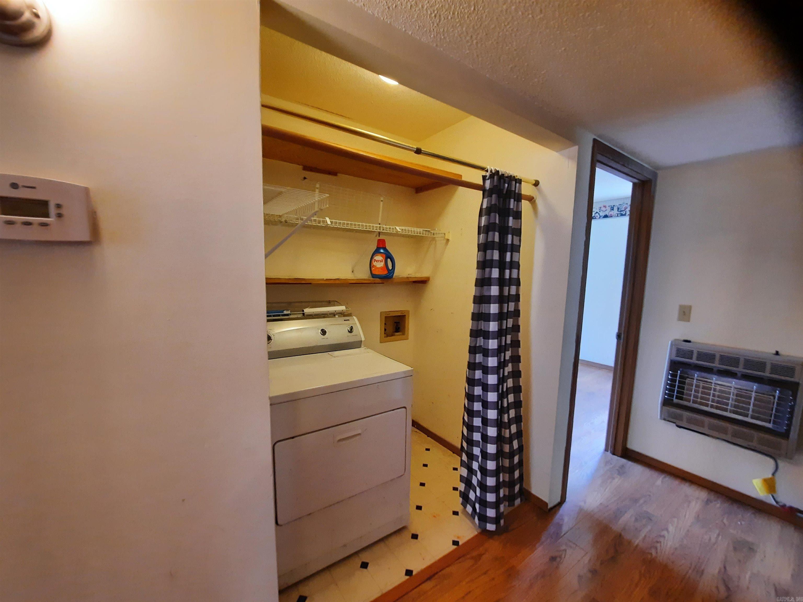 LANCASTER WESTERN - Residential