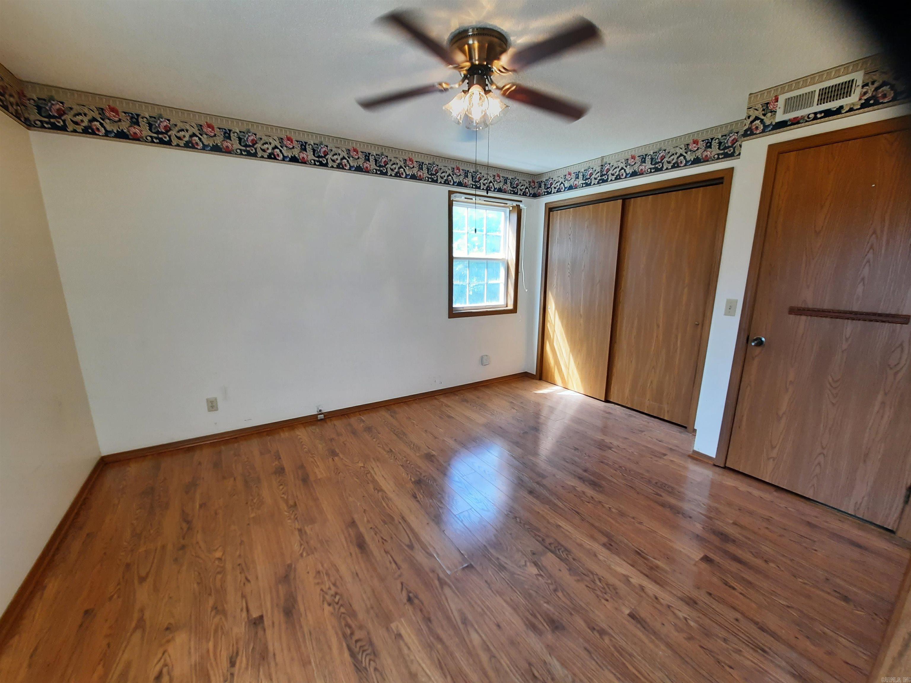 LANCASTER WESTERN - Residential