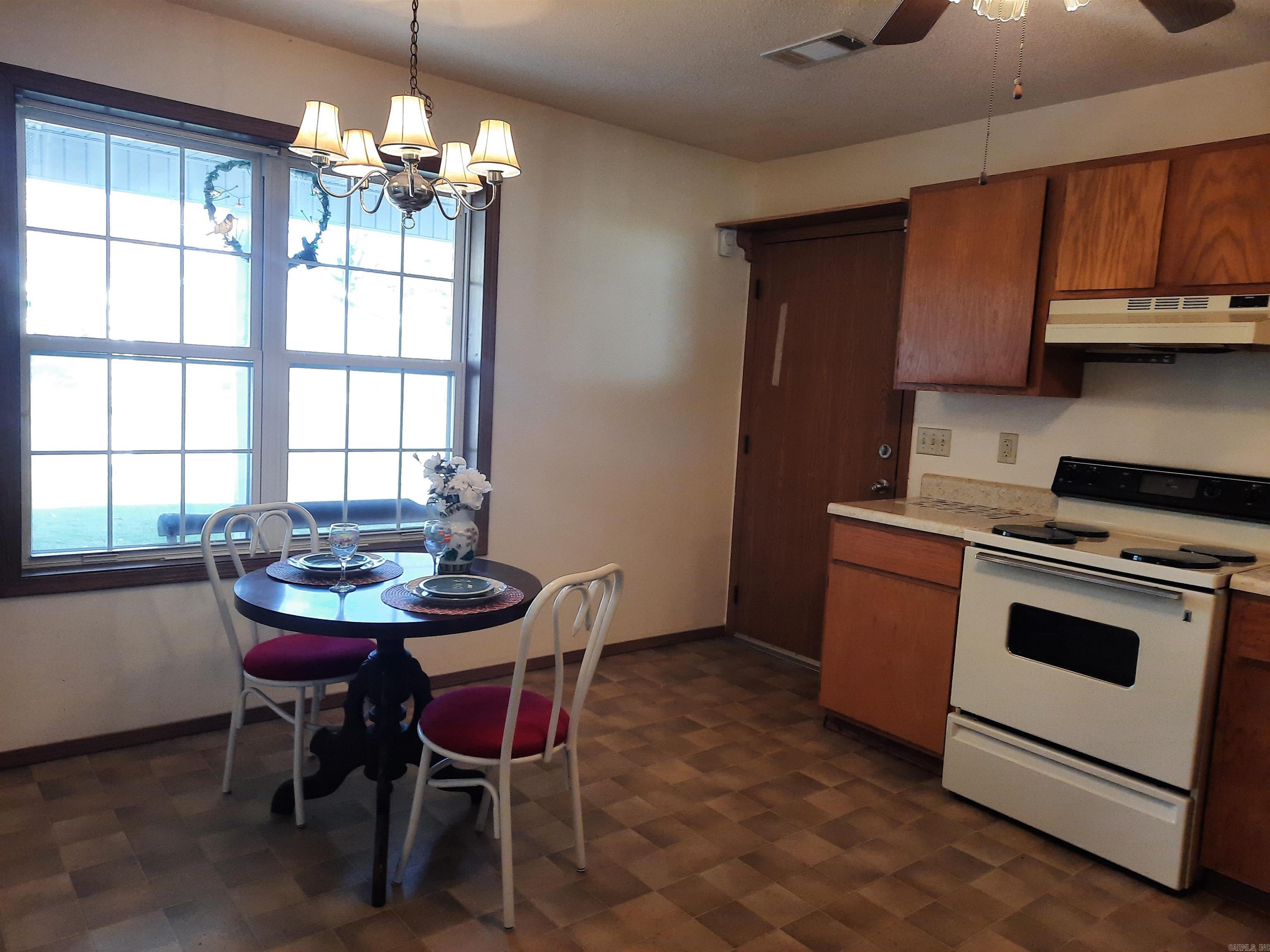 LANCASTER WESTERN - Residential