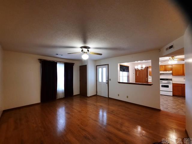 LANCASTER WESTERN - Residential