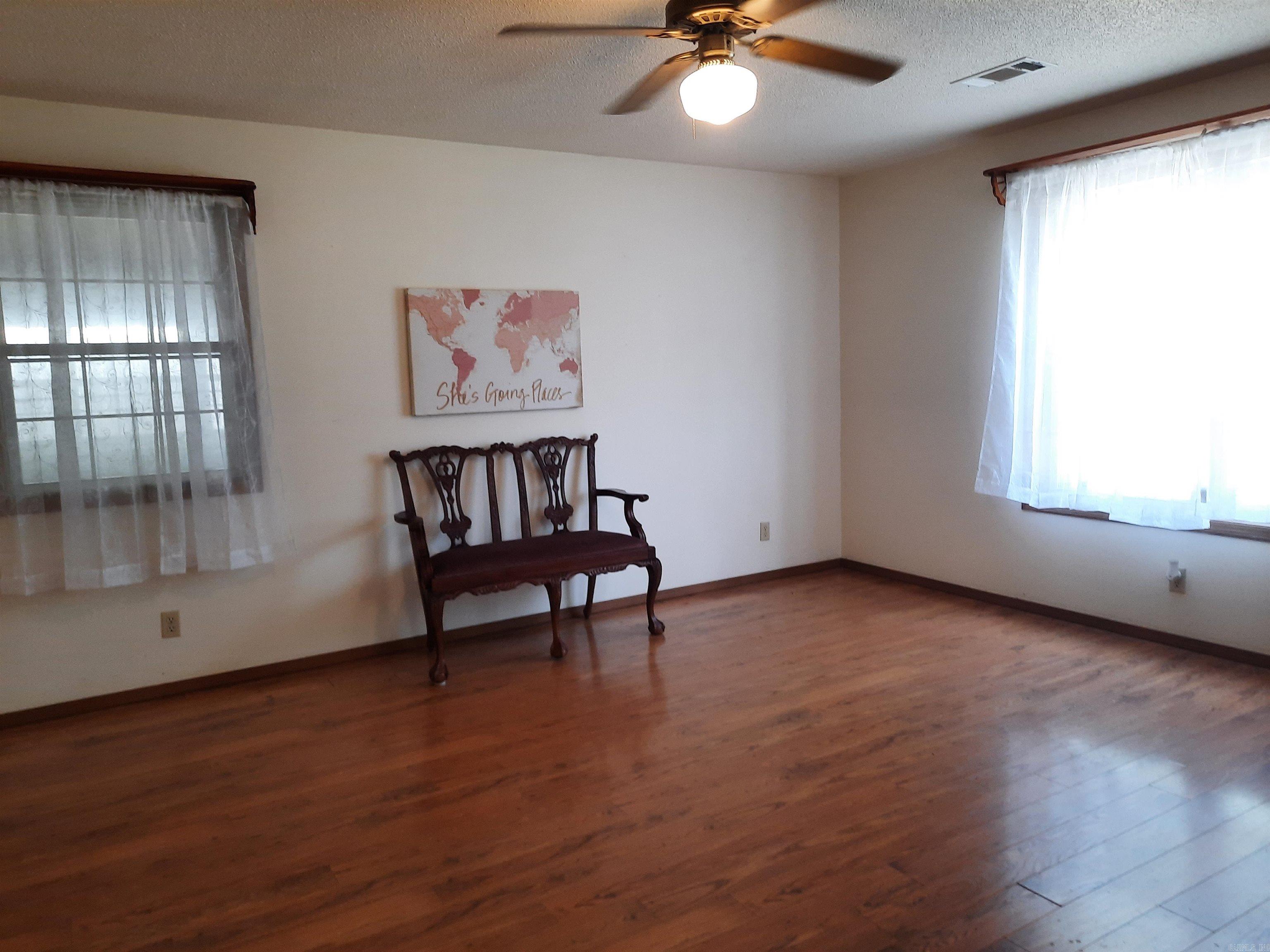 LANCASTER WESTERN - Residential