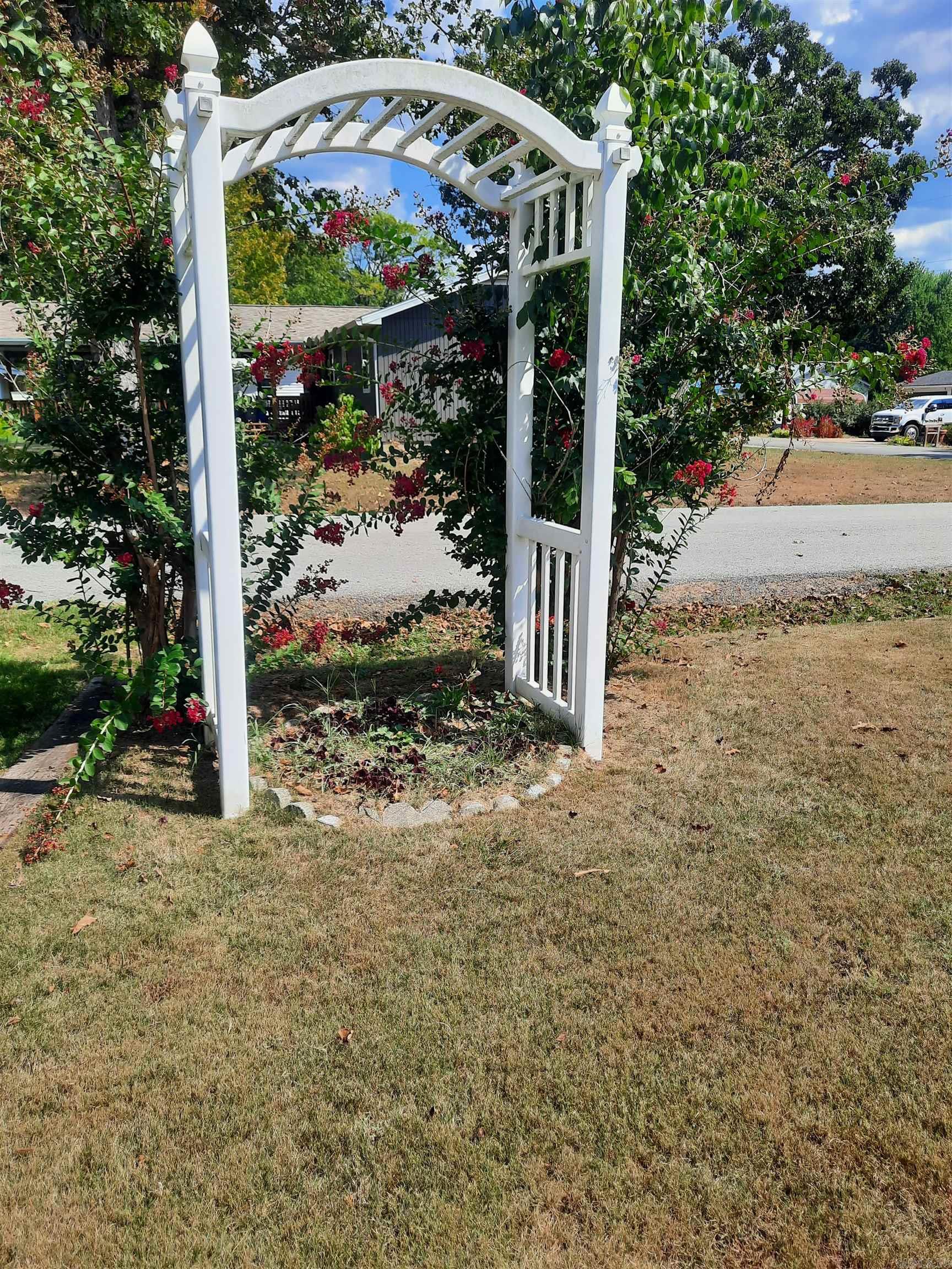 LANCASTER WESTERN - Residential