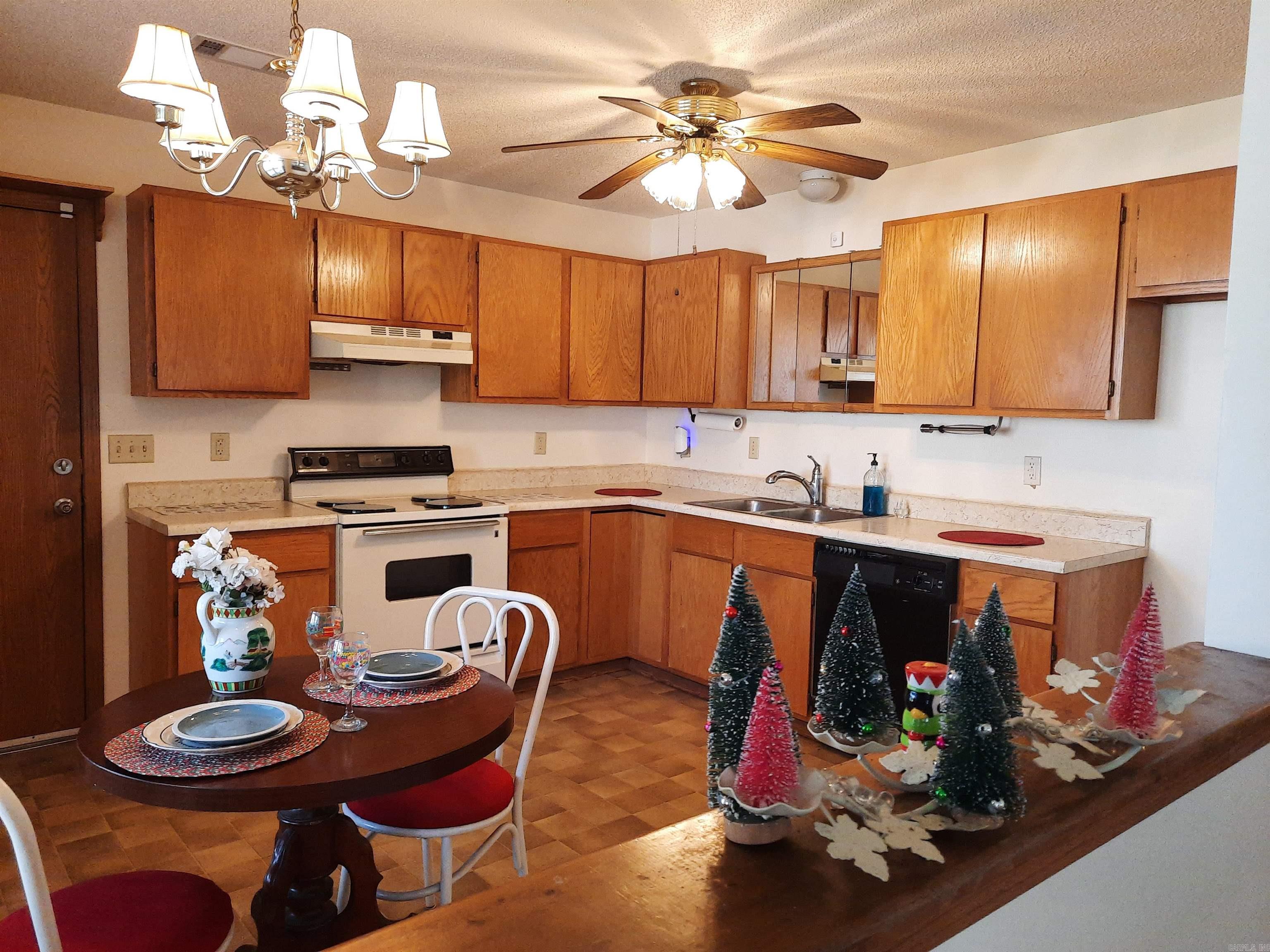 LANCASTER WESTERN - Residential